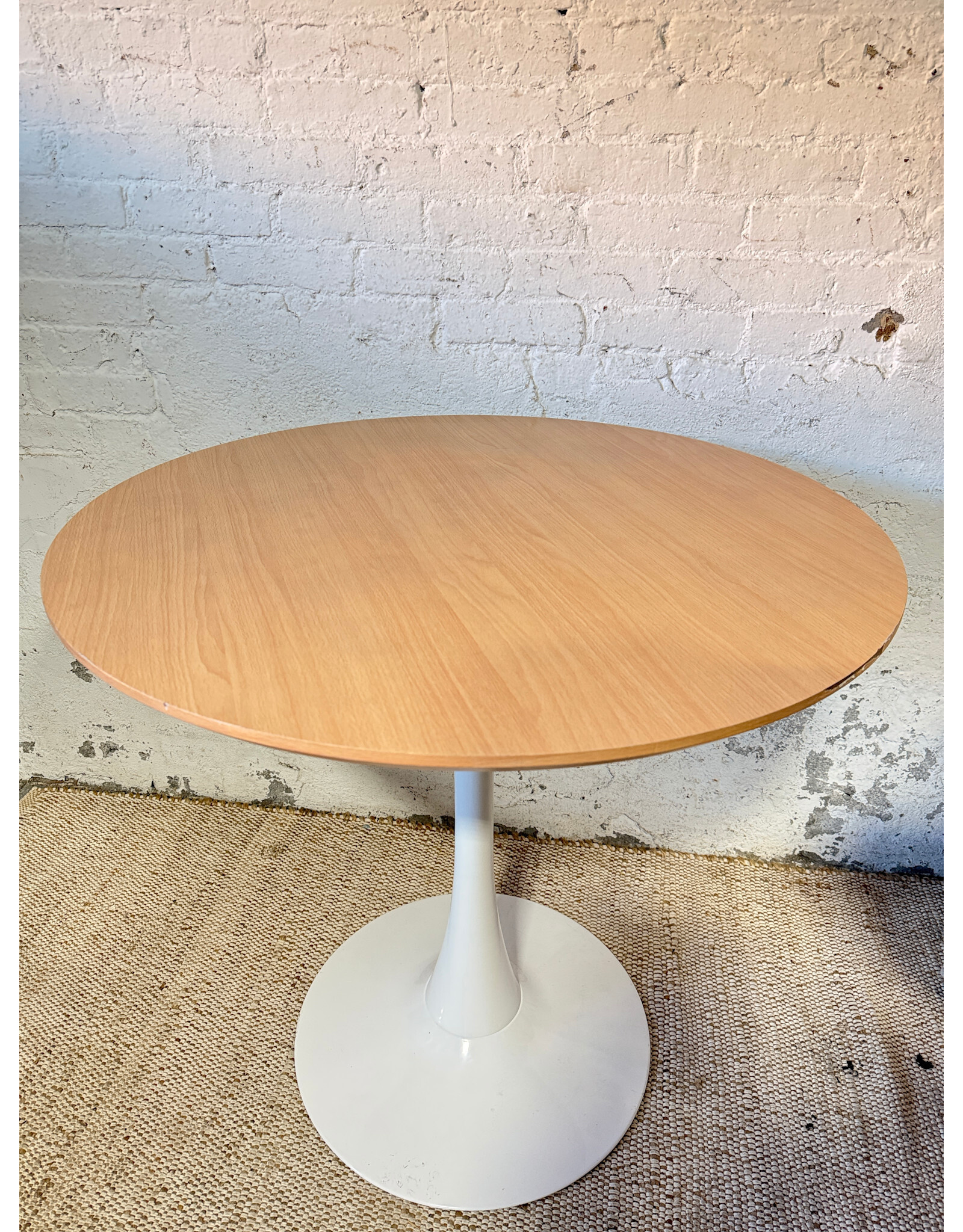 Mid-Century Modern Style Tulip Dining Table