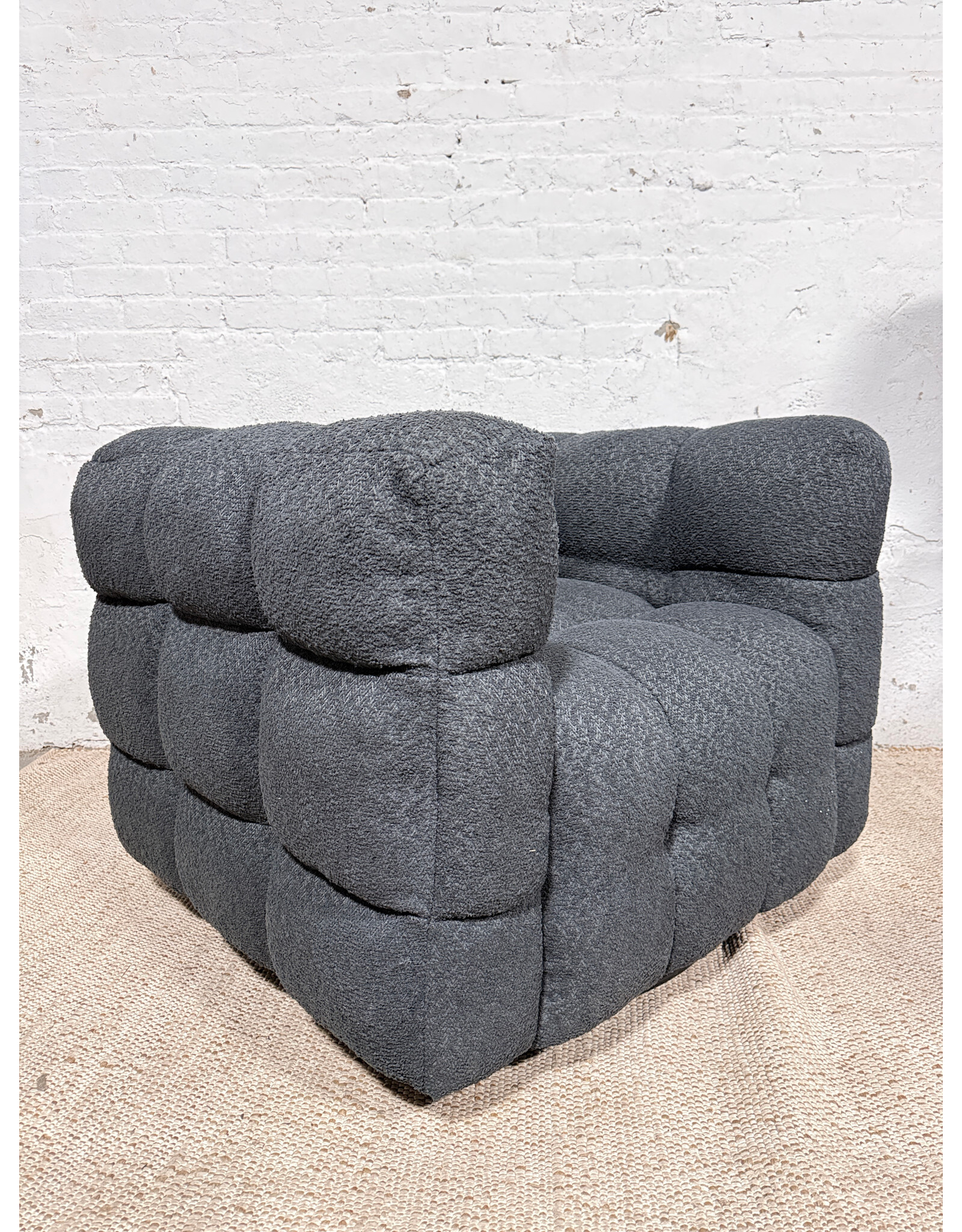 Ashyiah Swivel Boucle Tufted Lounge Chair