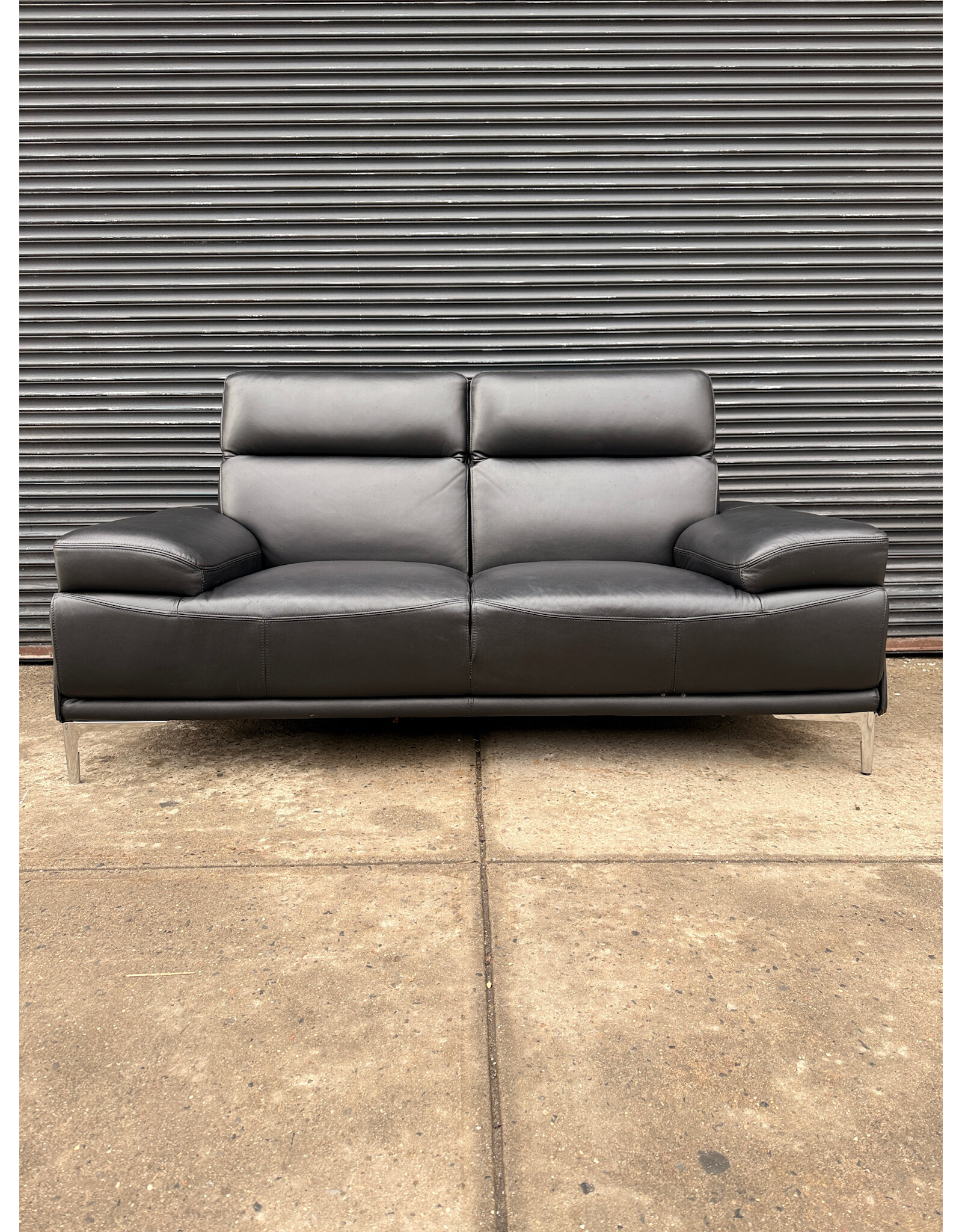 Nicolo Black Leather Loveseat