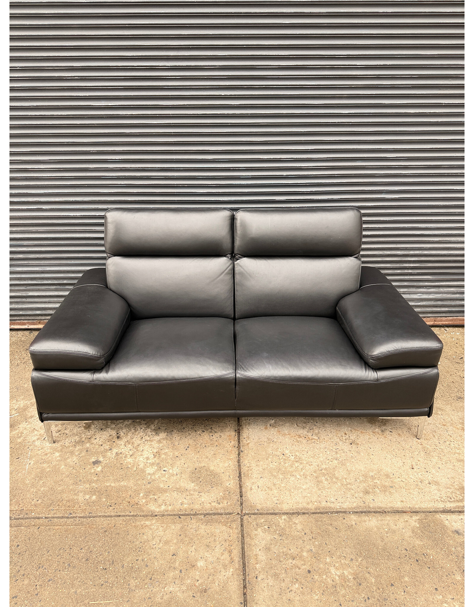 Nicolo Black Leather Loveseat