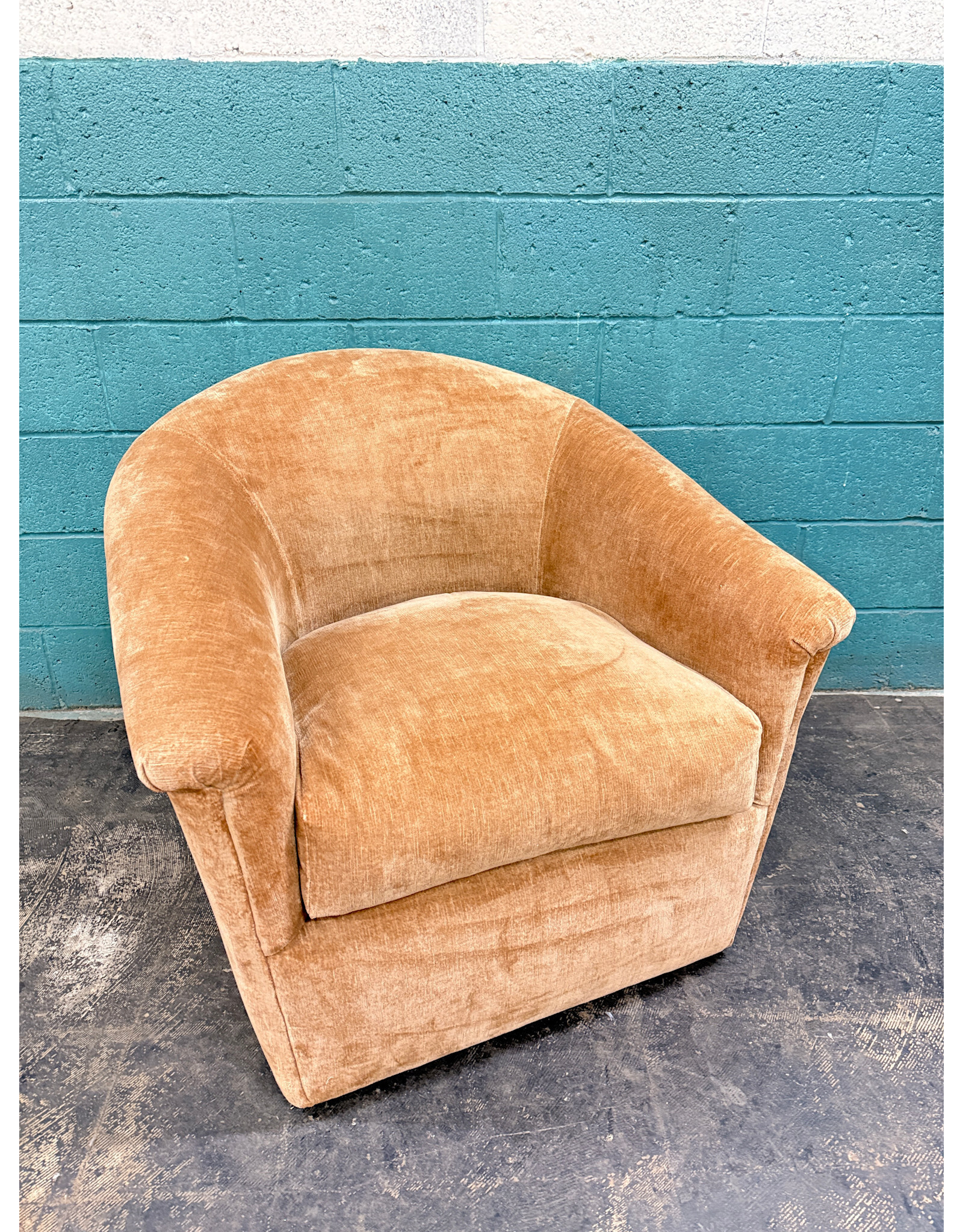 Modern Style Swivel Brown Comfy Lounge Chair