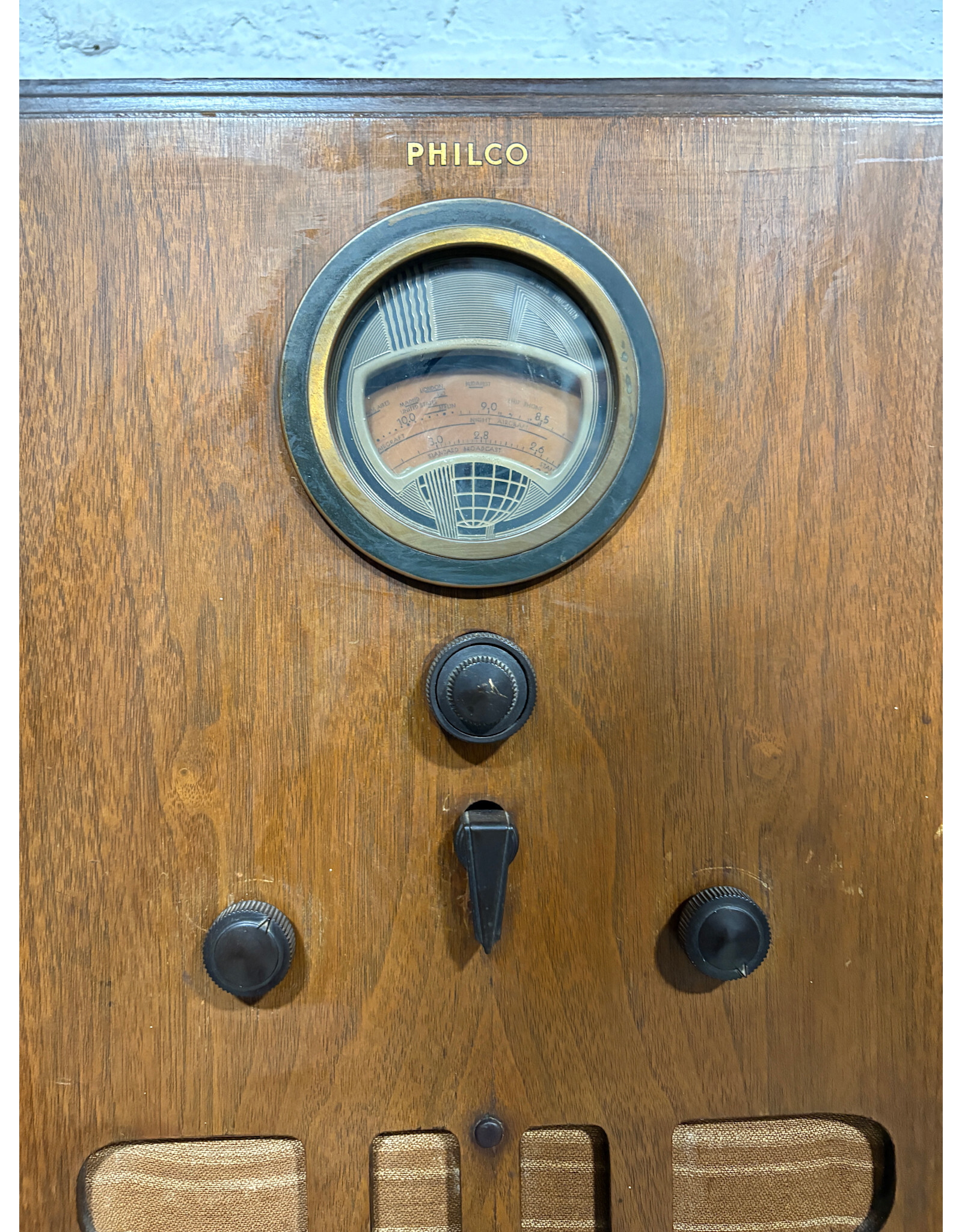 Philco Console Radio