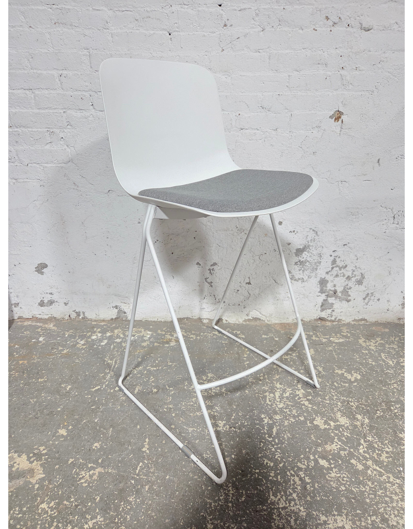 White Poppin Key Stool