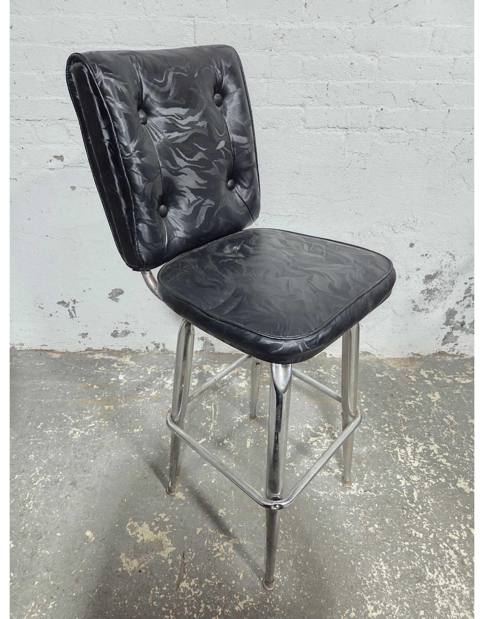 Vintage Shelby Dinettes Black Upholstered Swivel Bar Stool