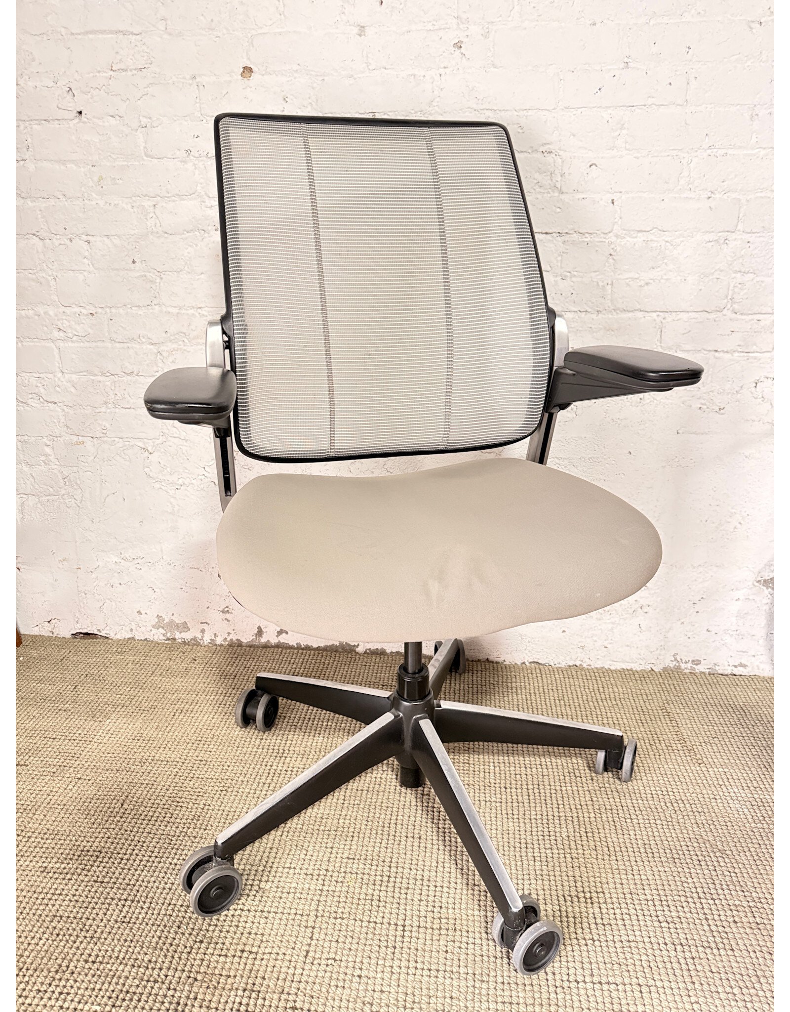 Black & Grey Rolling Office Chair