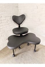 Pinmoco Ergonomic Cross-Legged Chair in Black