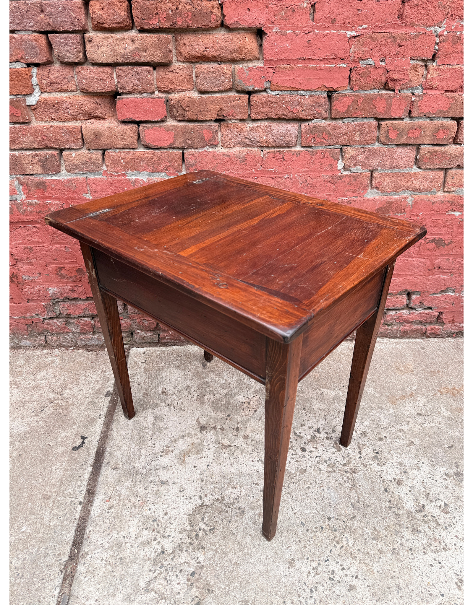 Walnut Flip-top Side Table