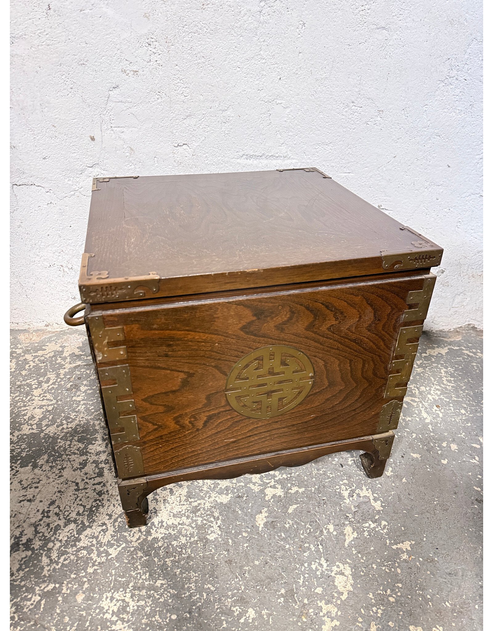 Vintage Chinese Motif Single Drawer Nightstand