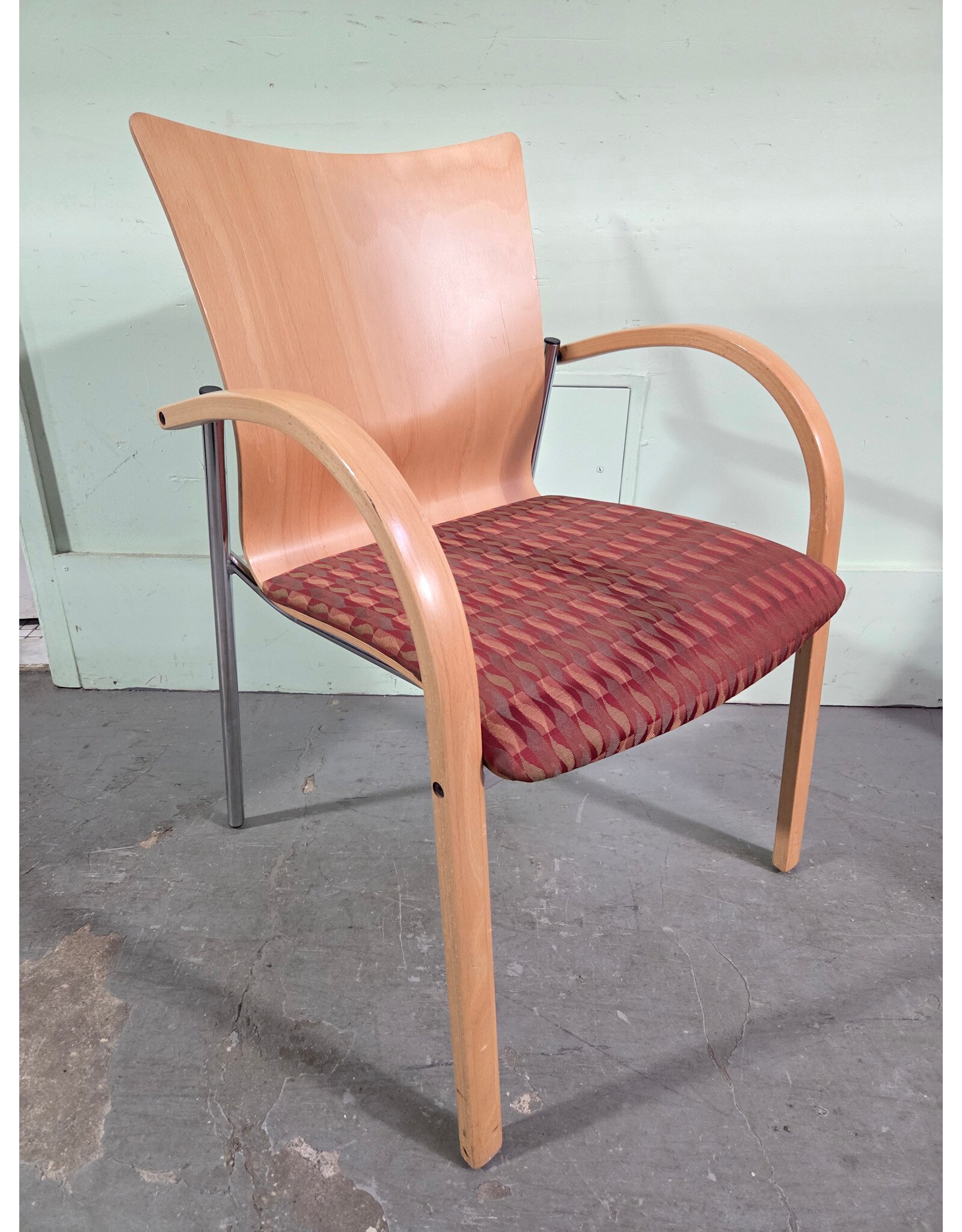 Krug Bali Guest Chair