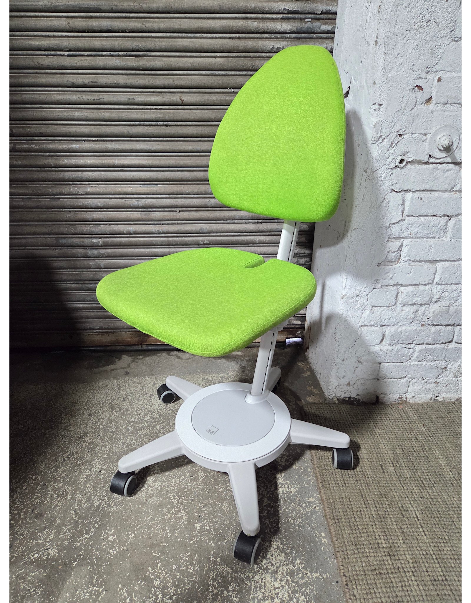 moll Maximo Lime Adjustable Office Chair