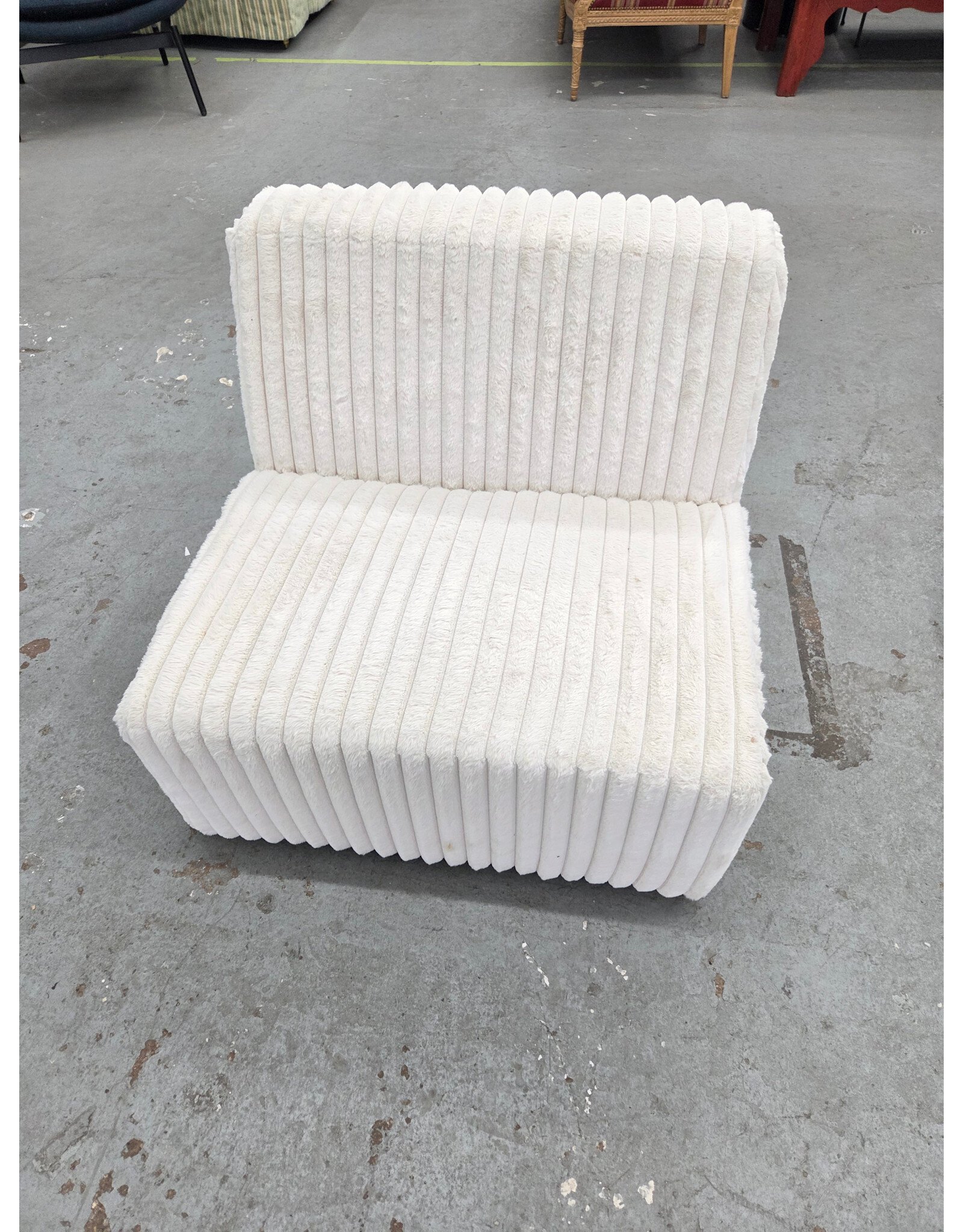 White Fuzzy Upholstered 2-Piece Sectional Seat