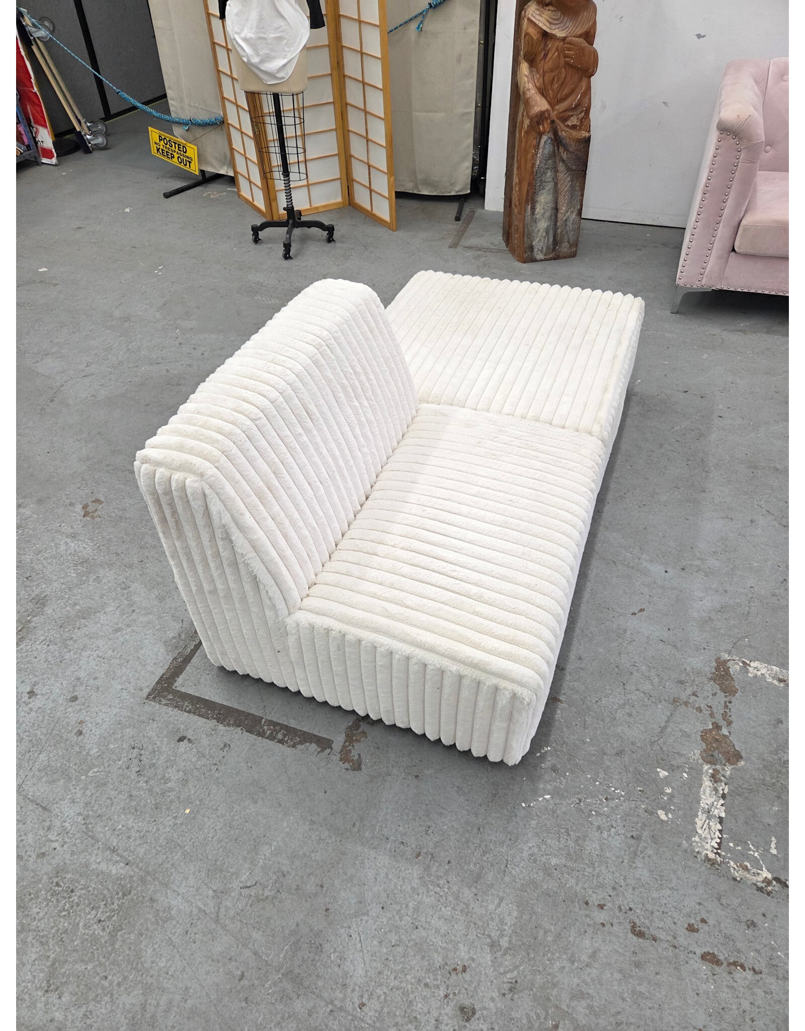 White Fuzzy Upholstered 2-Piece Sectional Seat