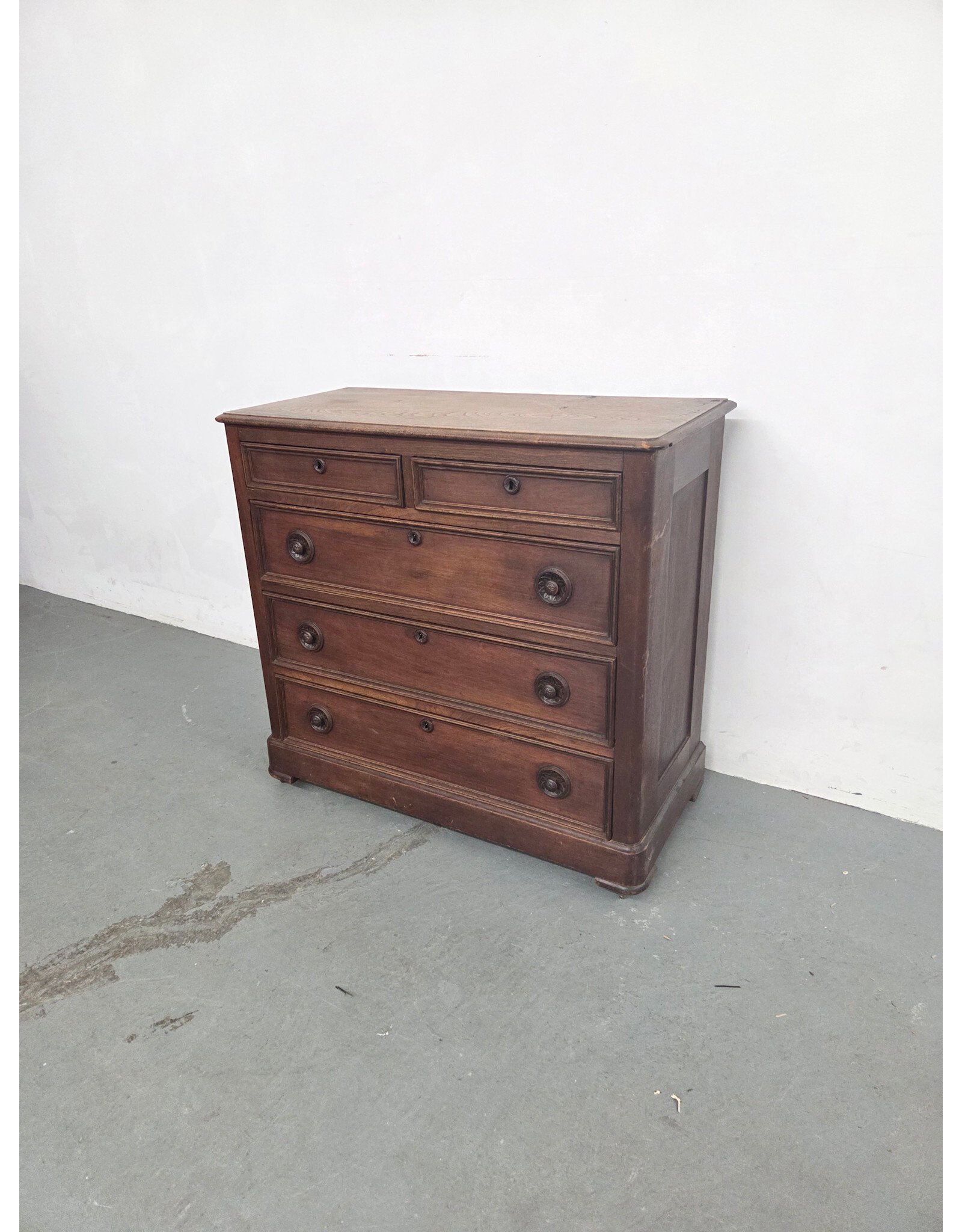 Victorian Walnut Chest of Drawers