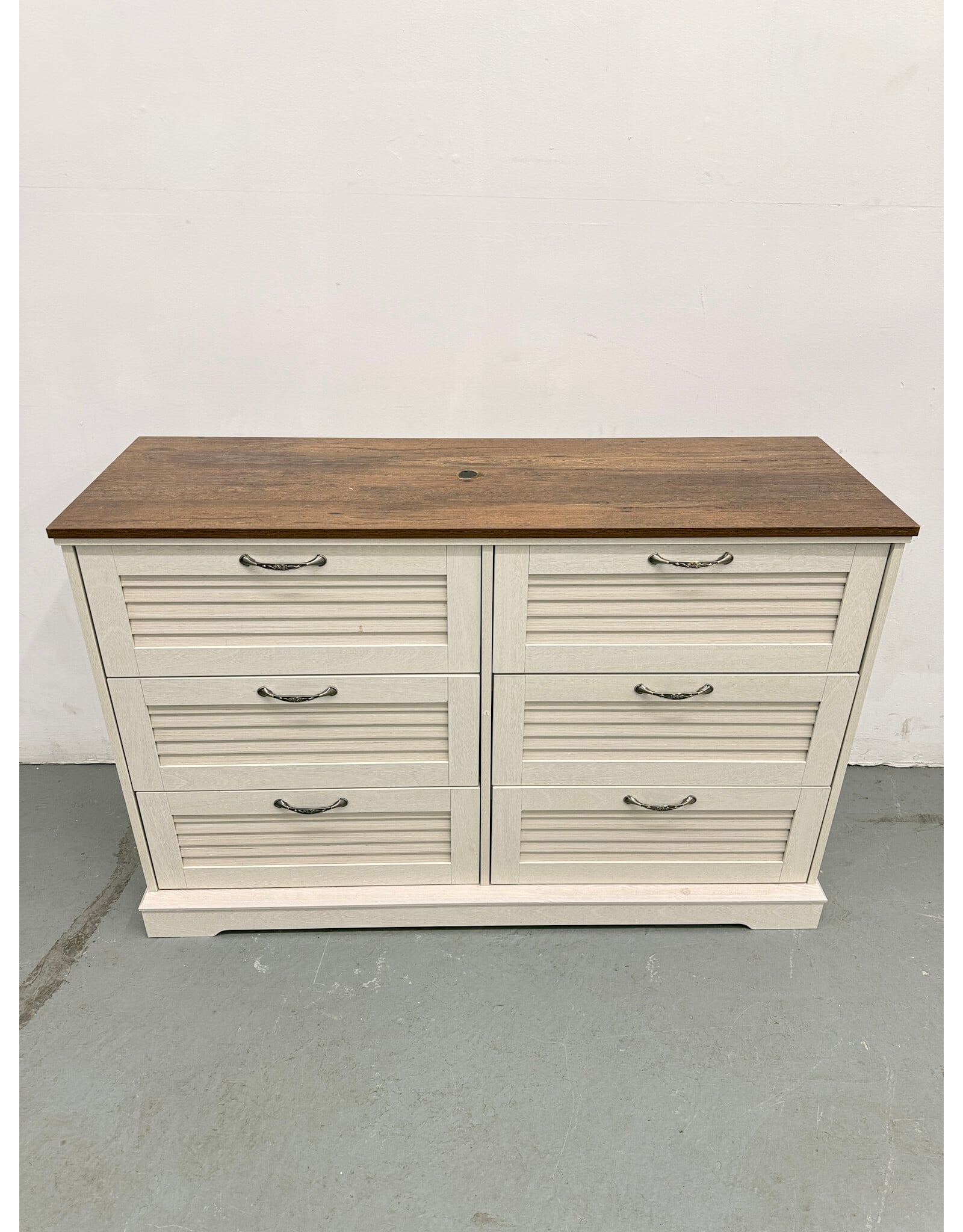 Modern 6-Drawer Wood Farmhouse Chest of Drawers