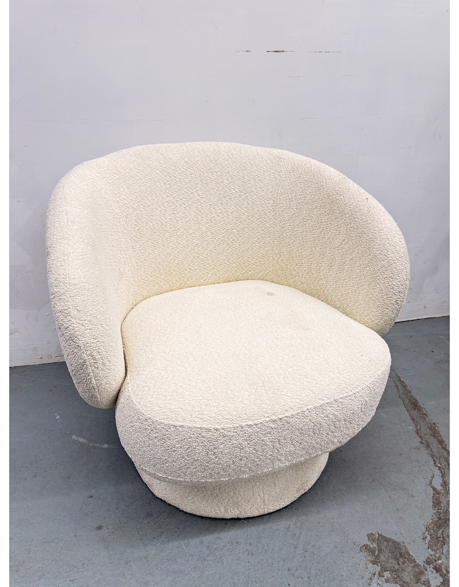 Saboor Modern Style Swivel Cream Boucle Accent Lounge Chair