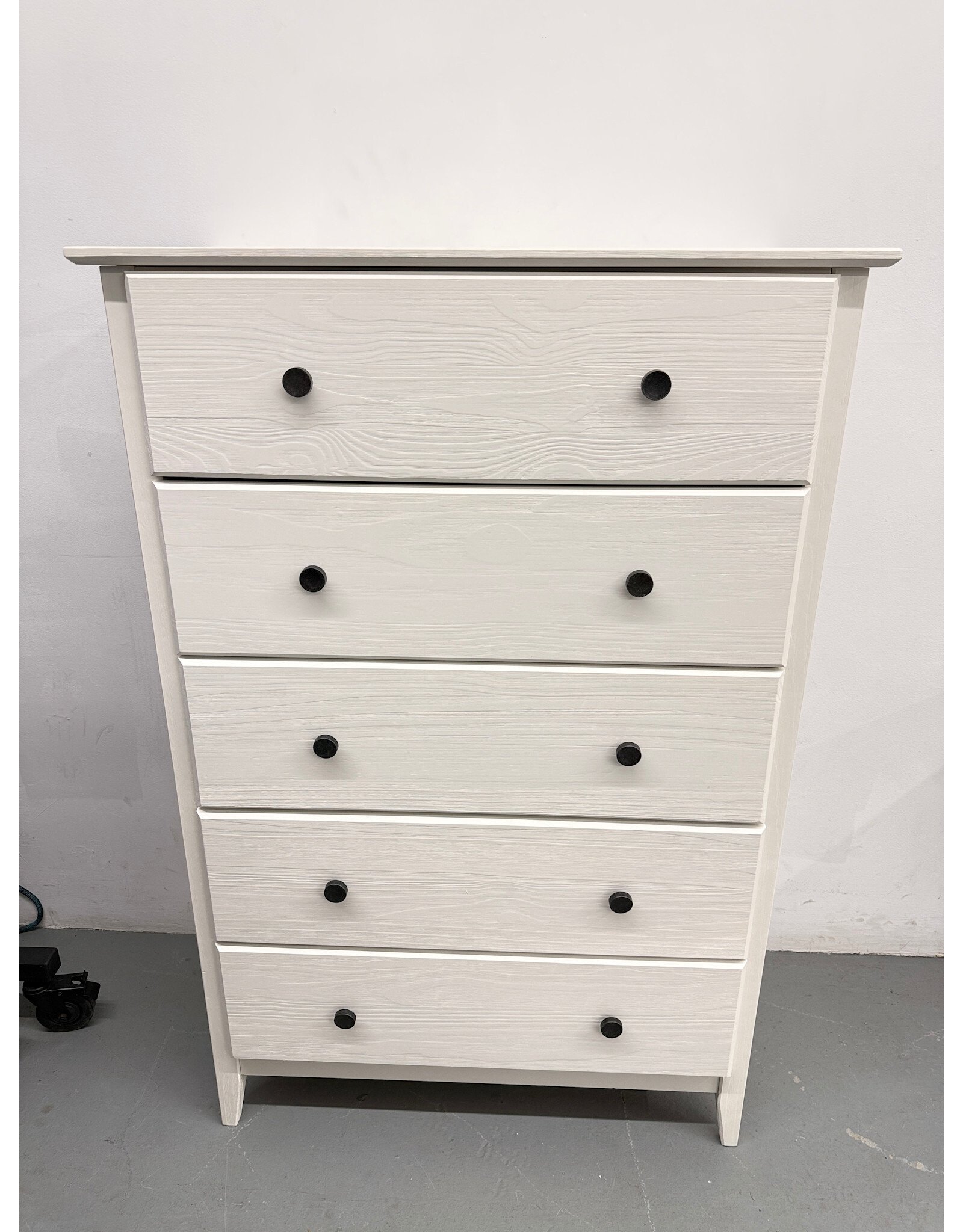 White 5 Drawer Dresser