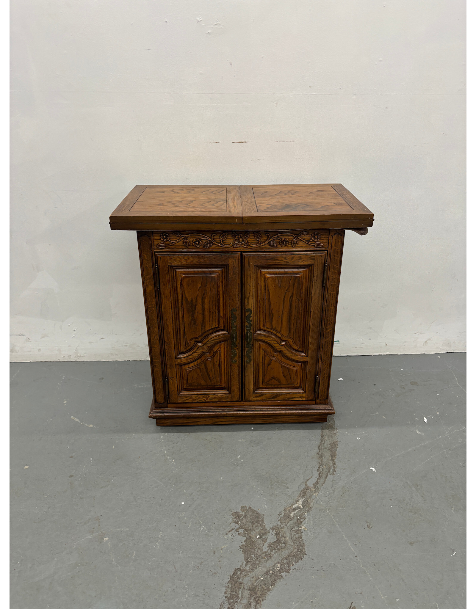 Vintage French Country Style Rolling Bar Cart