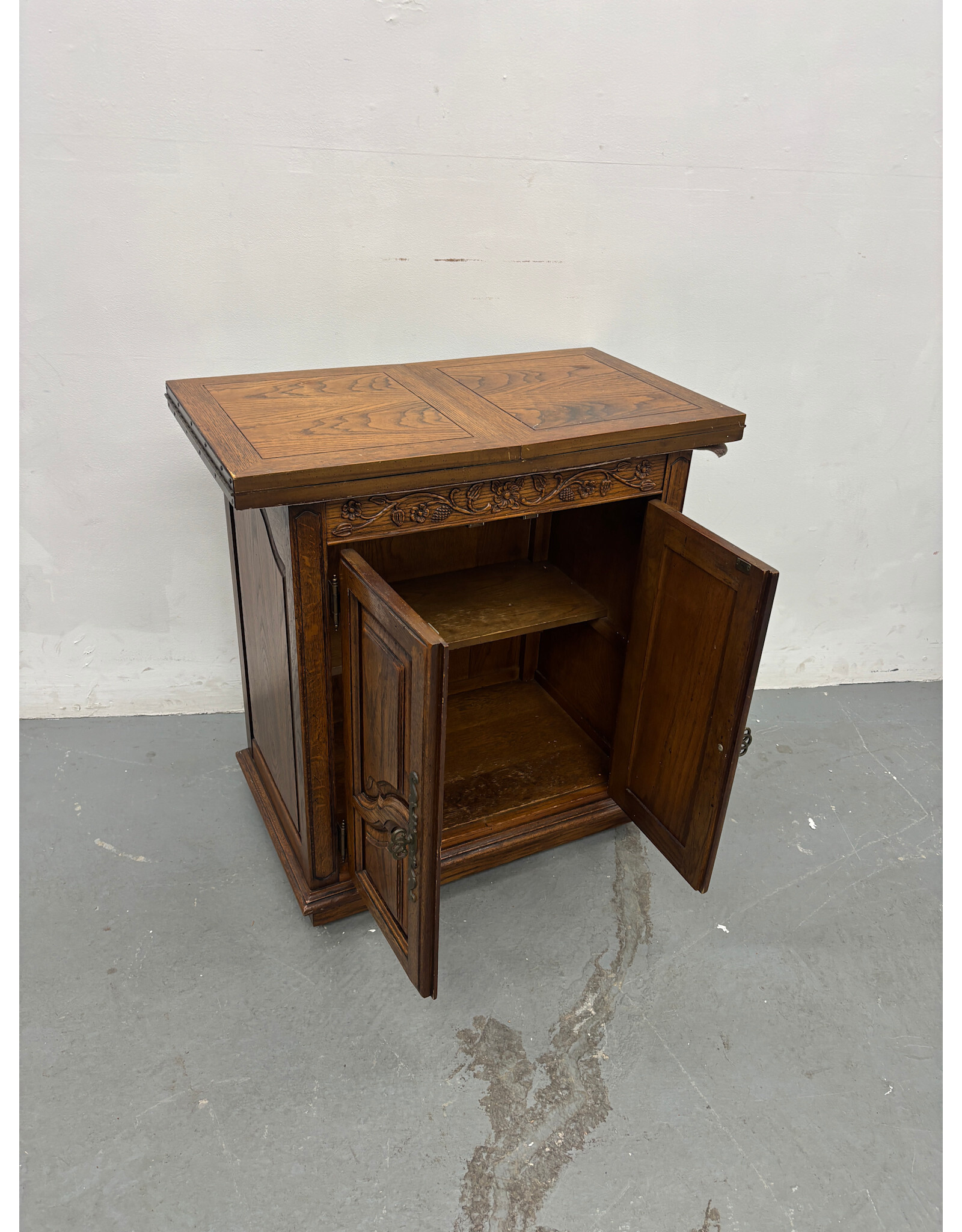 Vintage French Country Style Rolling Bar Cart