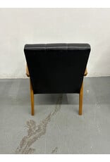 Black Leather Lounge Chair