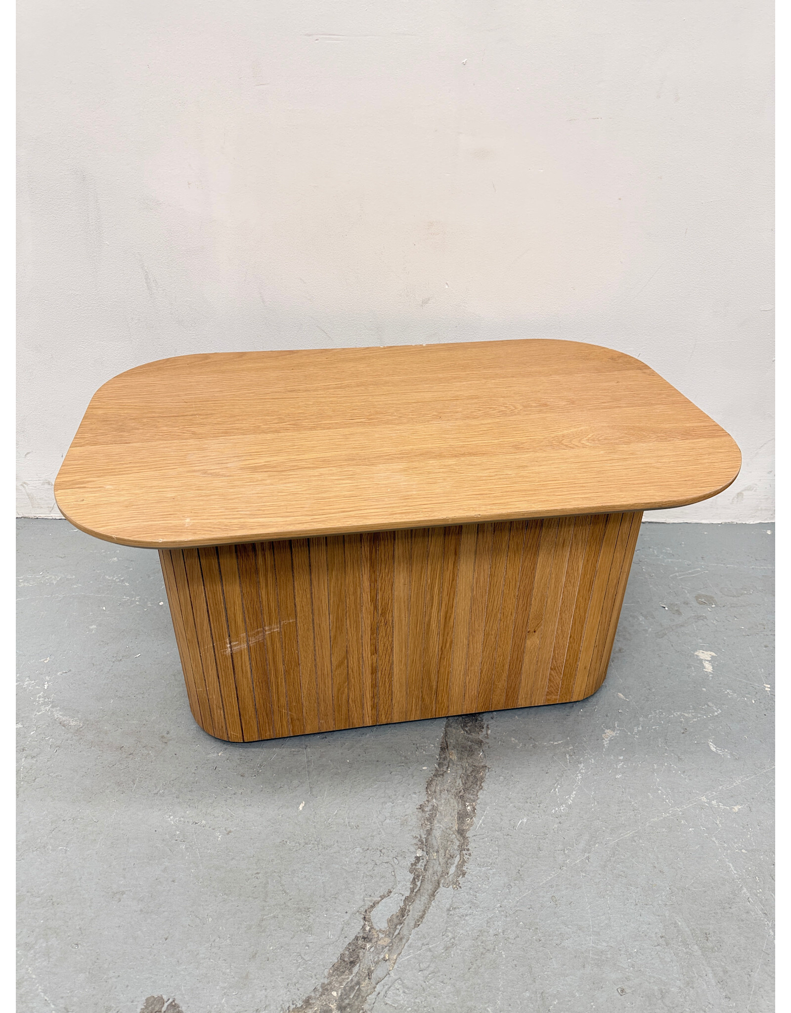 Wood Fluted Oval Coffee Table