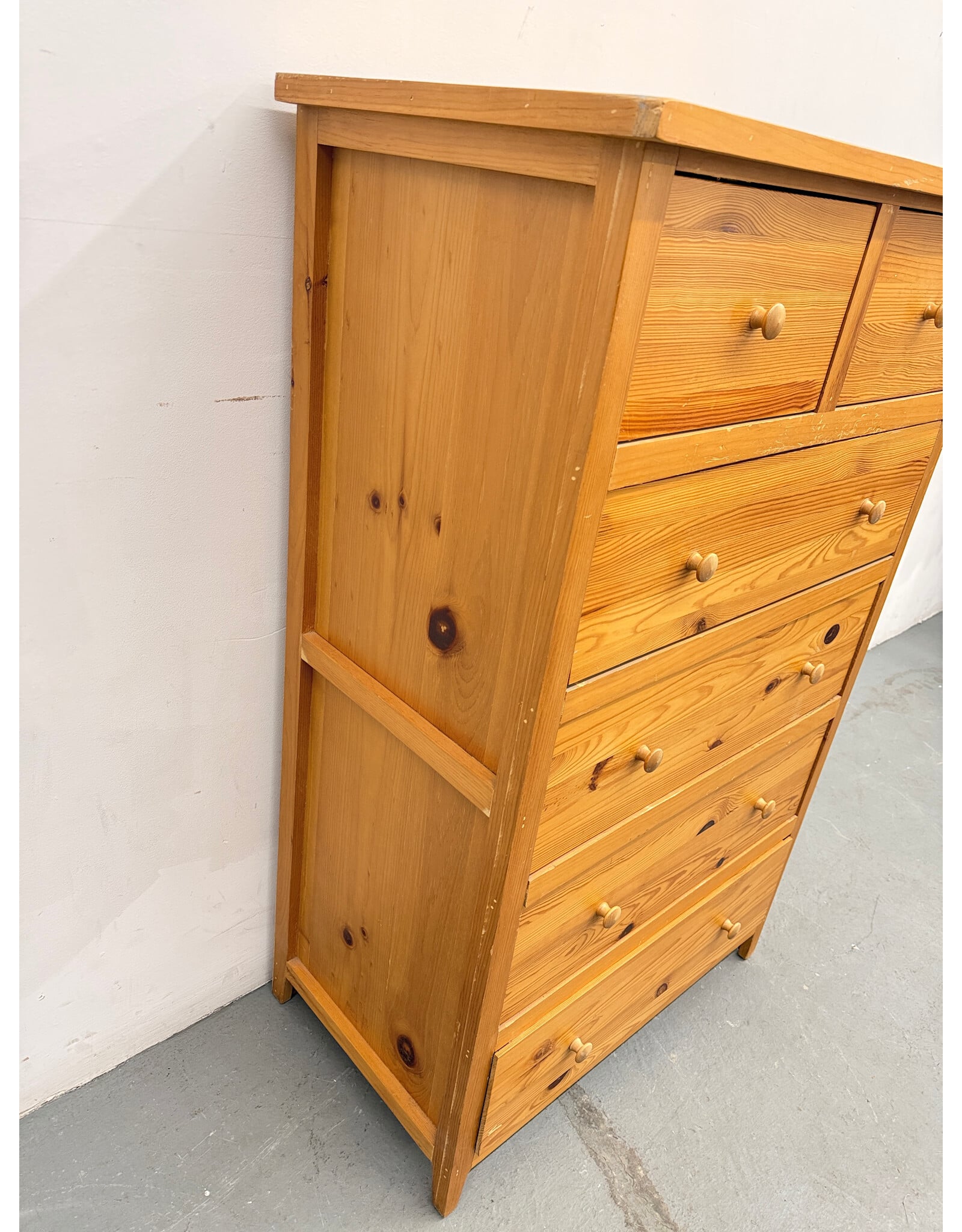 6-Drawer Wooden Dresser