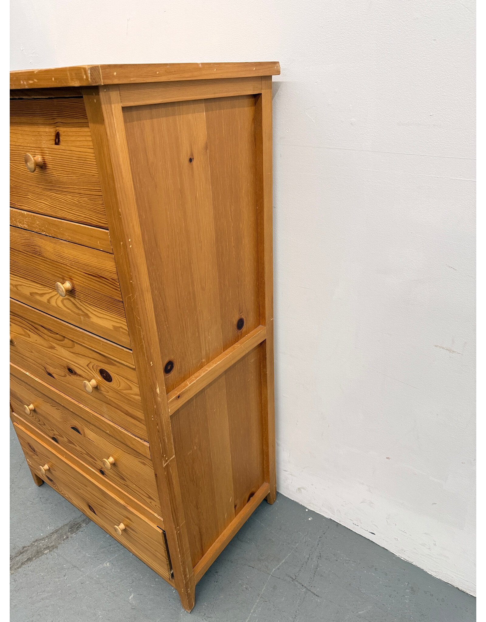 6-Drawer Wooden Dresser