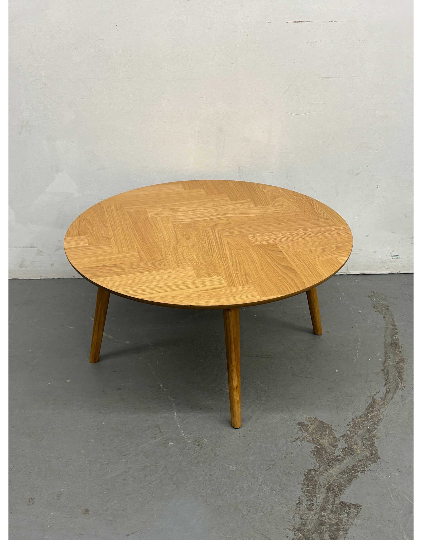 Round Oak Coffee Table