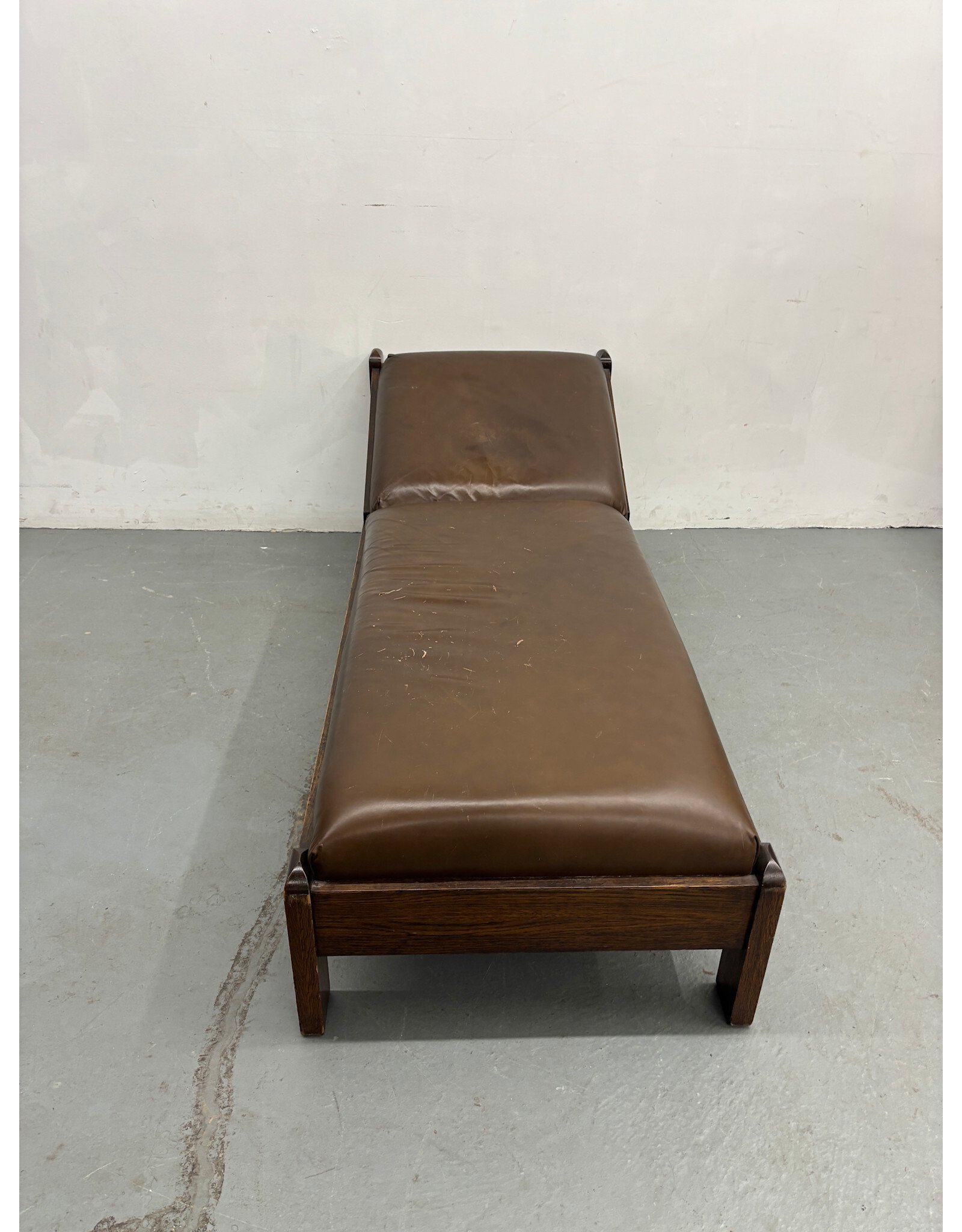 Stickley Style Arts & Crafts Leather and Oak Daybed