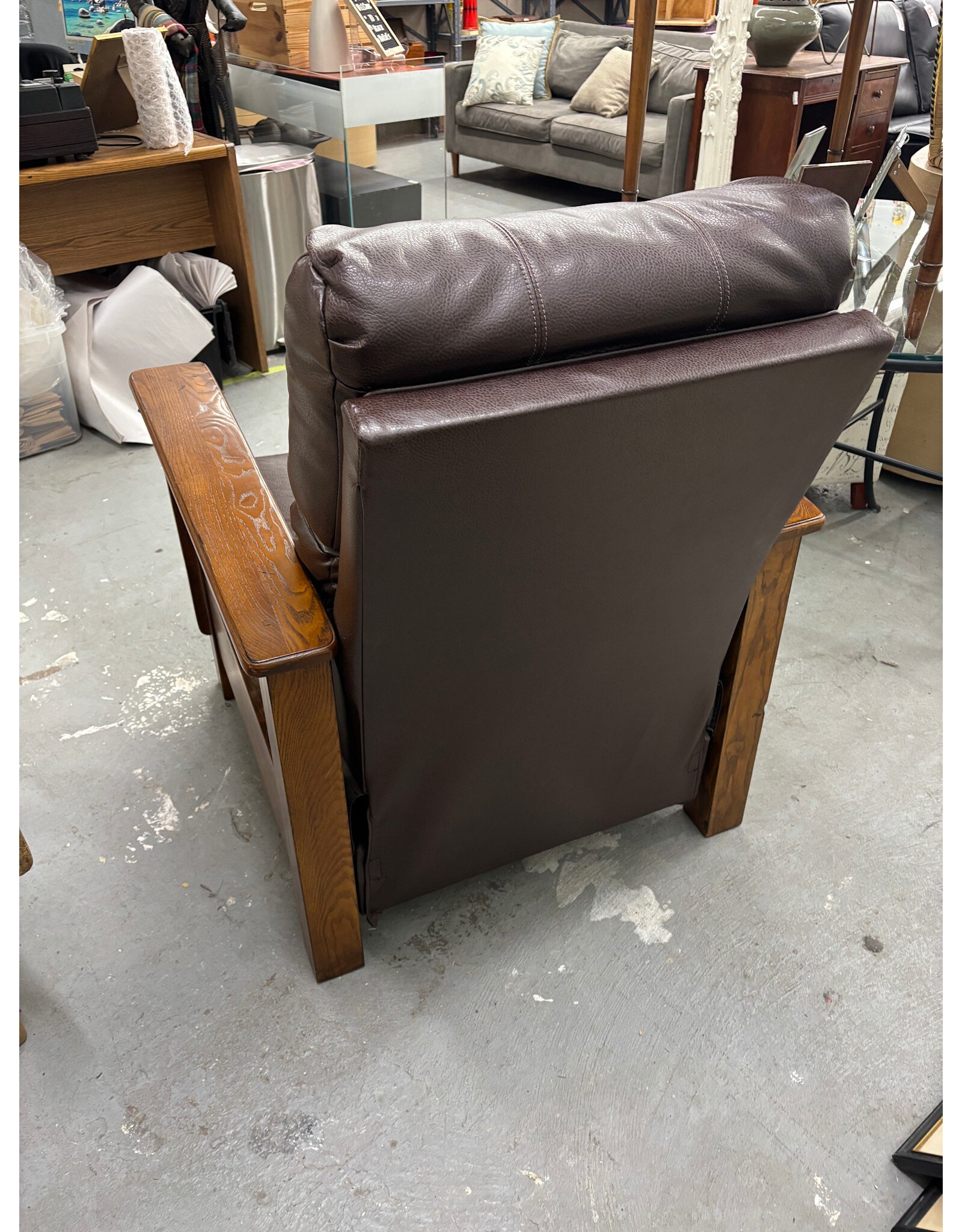 Stickley Style Arts & Crafts Leather and Oak Recliner