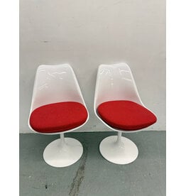 Eero Saarinen Style Tulip Side Chair