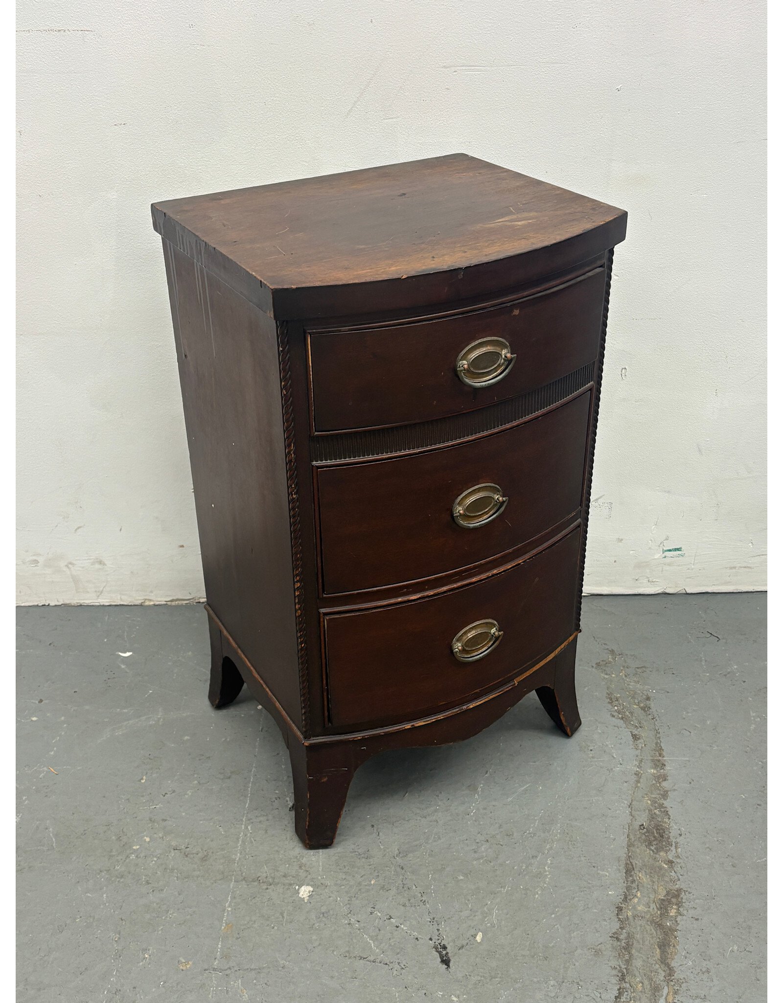 Federal Style Mahogany Nightstand