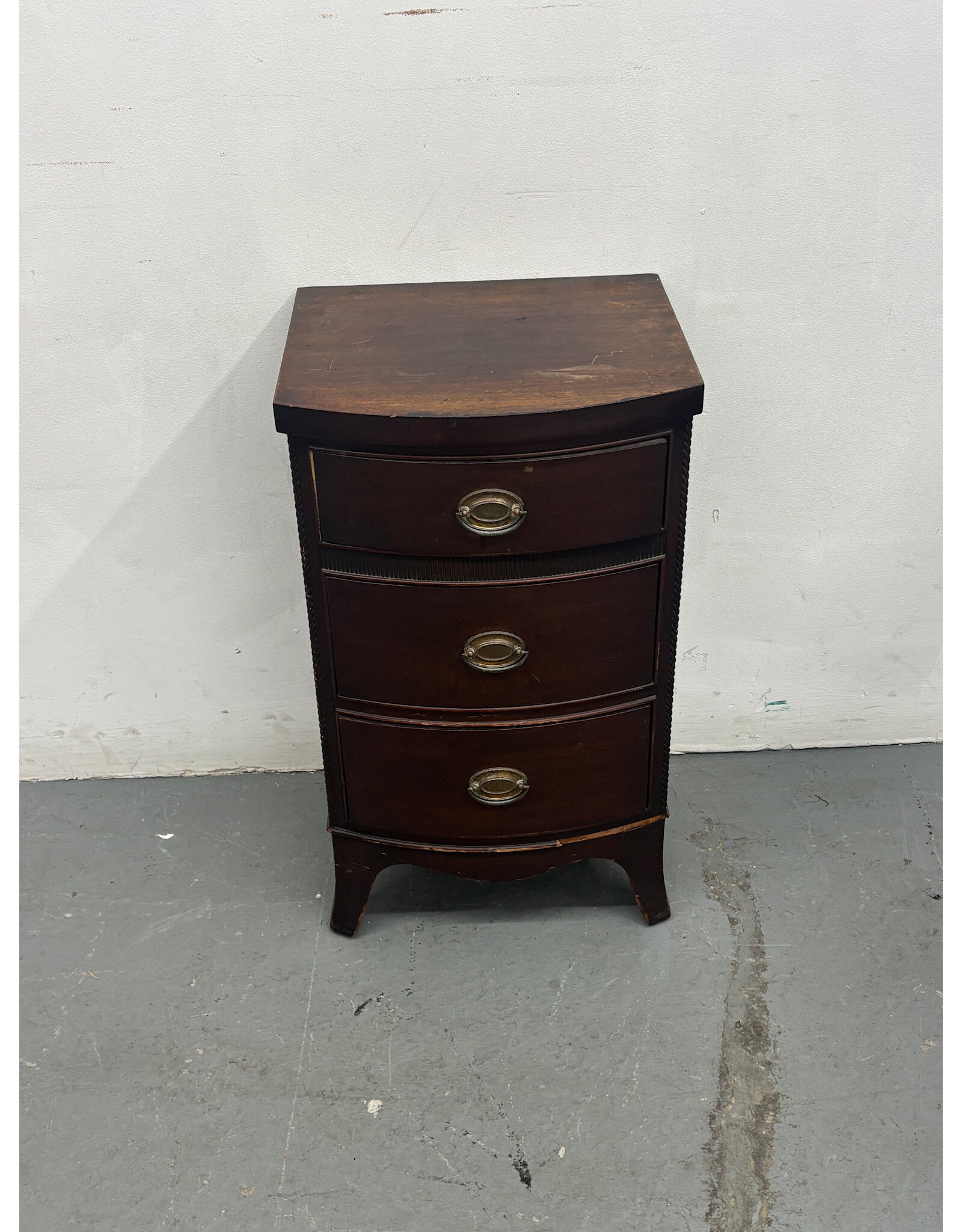 Federal Style Mahogany Nightstand