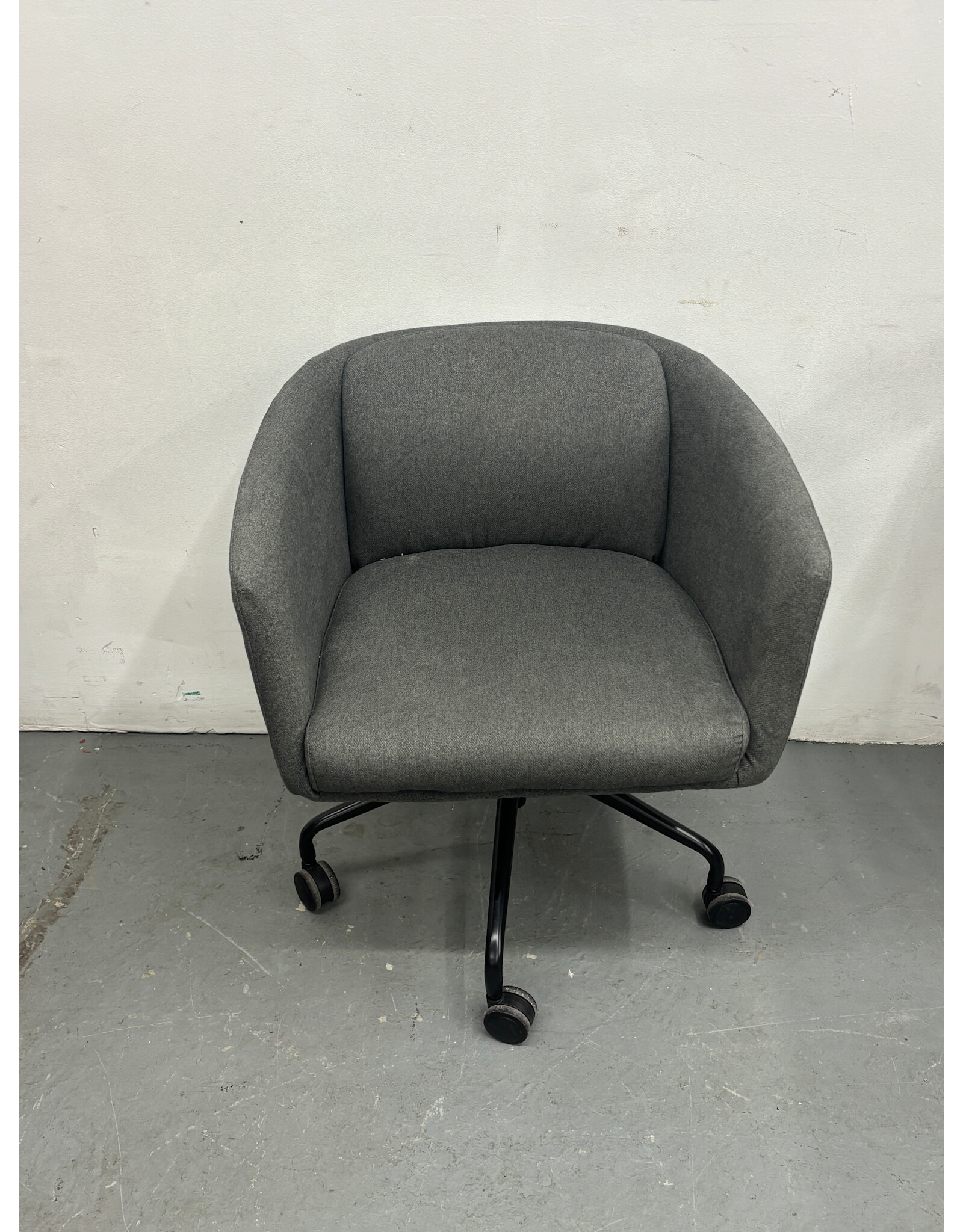Gus Radius Office Chair