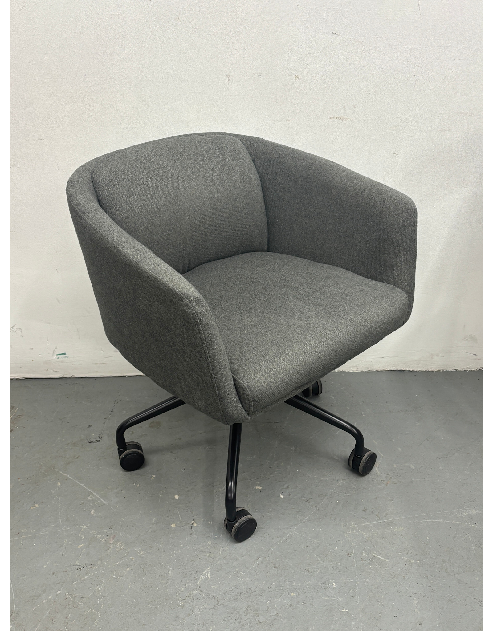 Gus Radius Office Chair