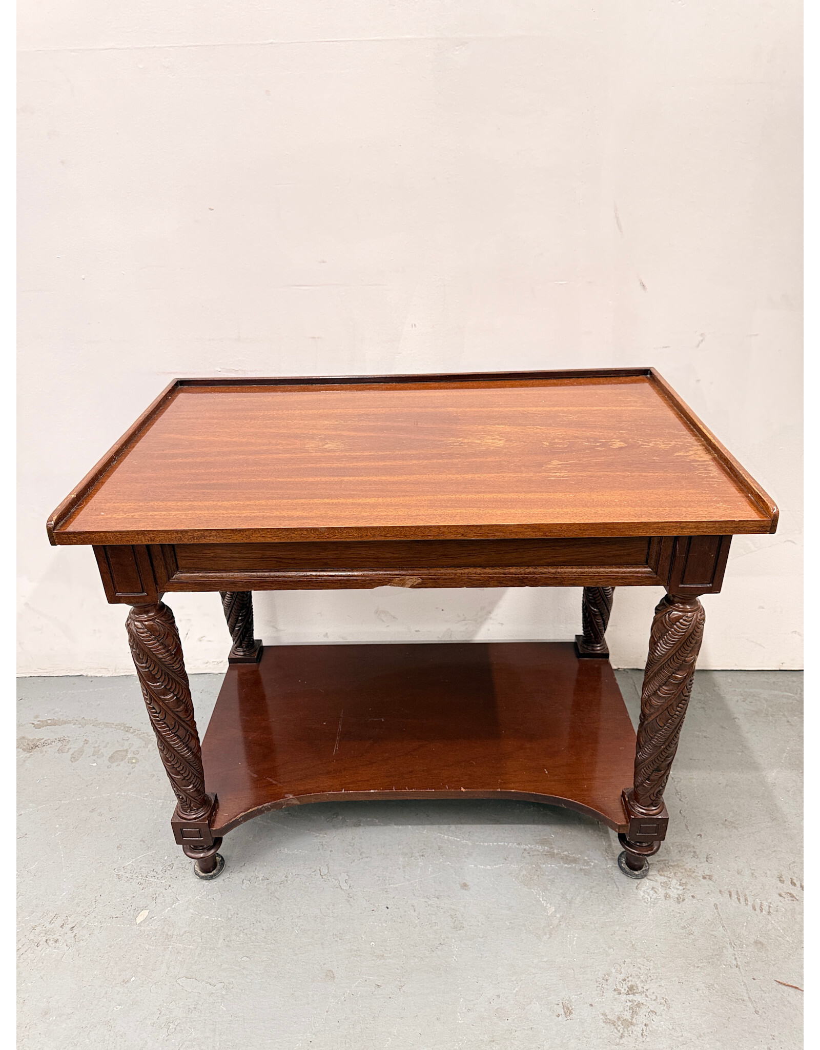 Victorian Style Oak Parlor Table, Twisted Legs with Bottom Shelf