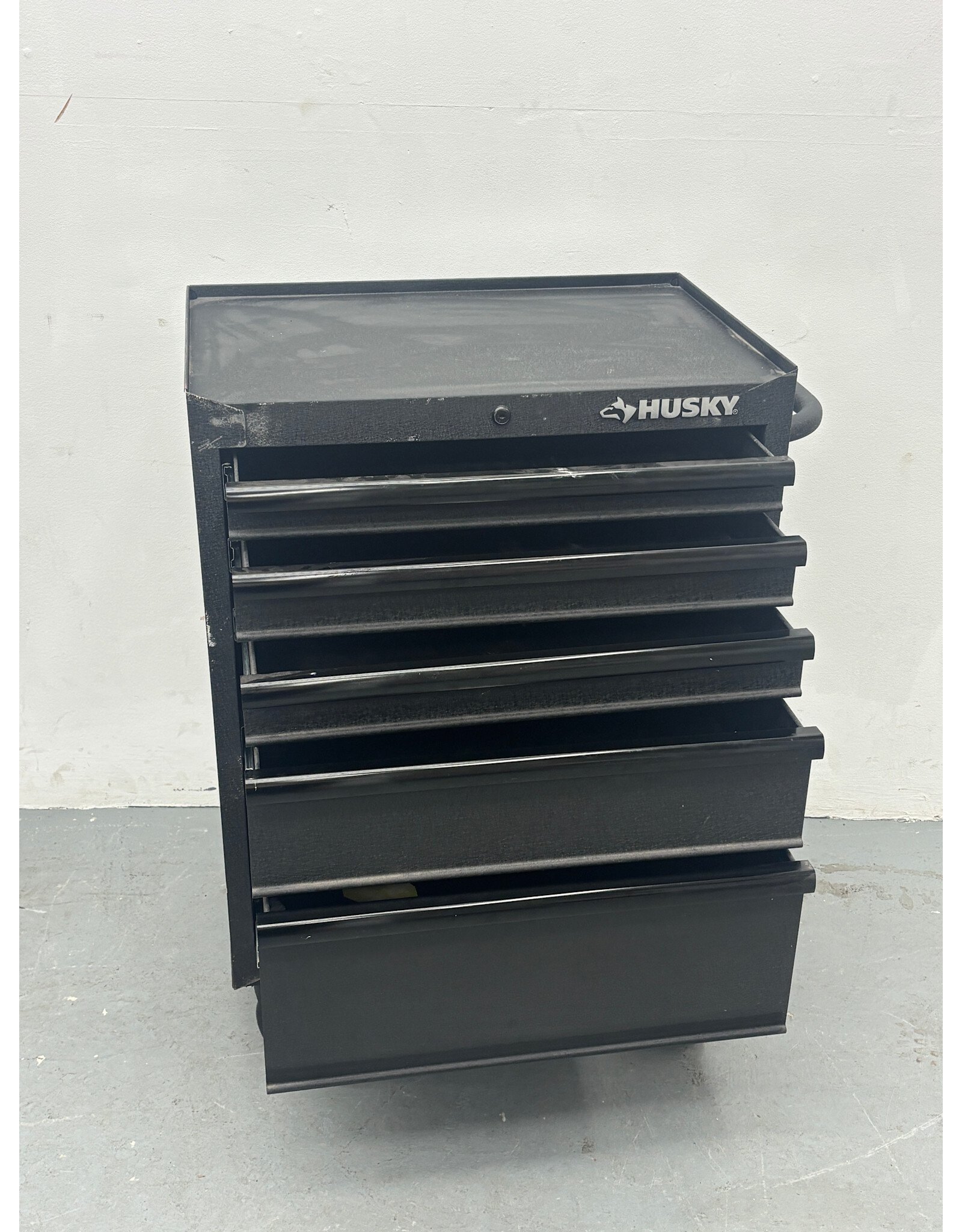 Husky Rolling Tool Cabinet
