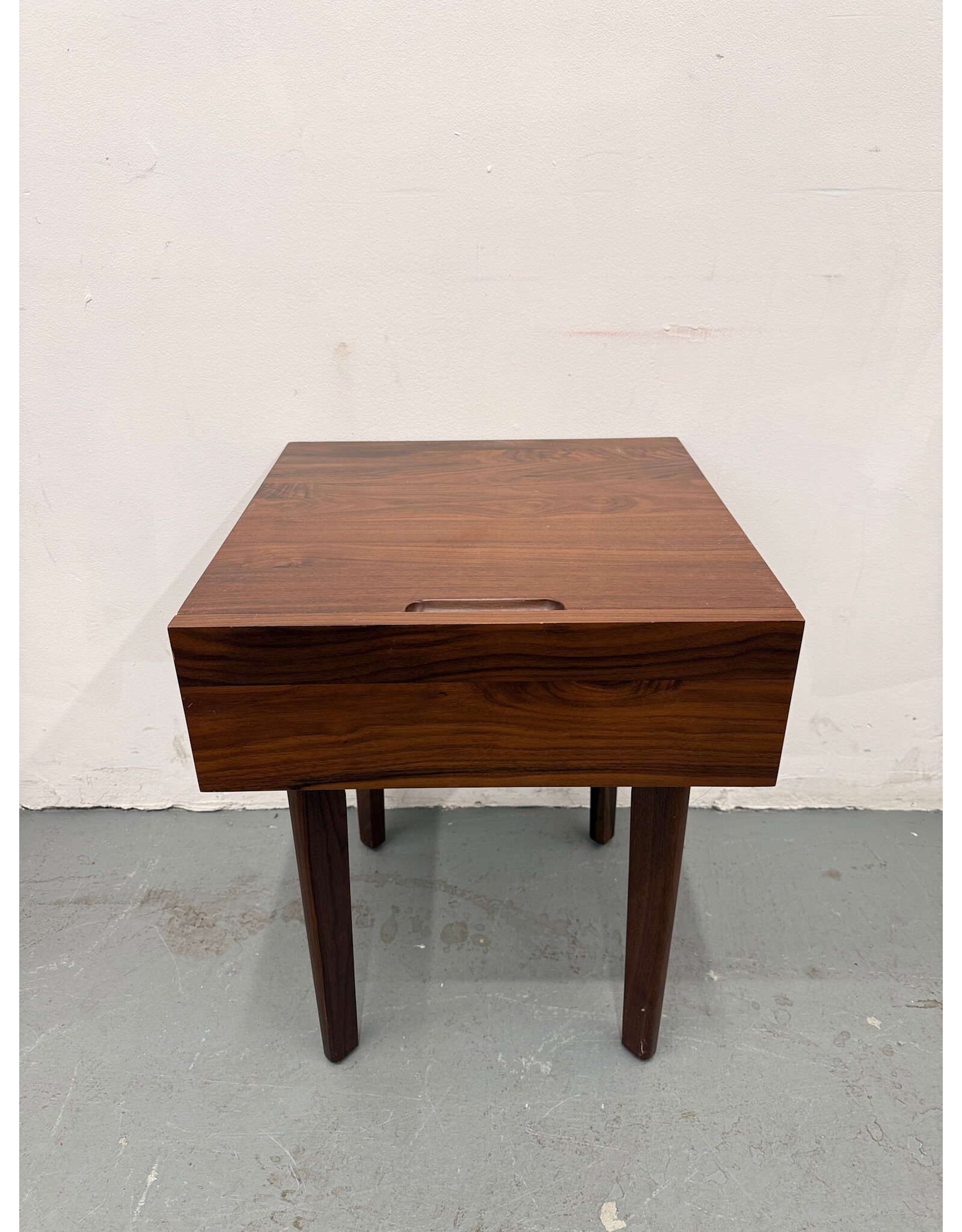 Mid-Century Modern Wood 1-Drawer Nightstand