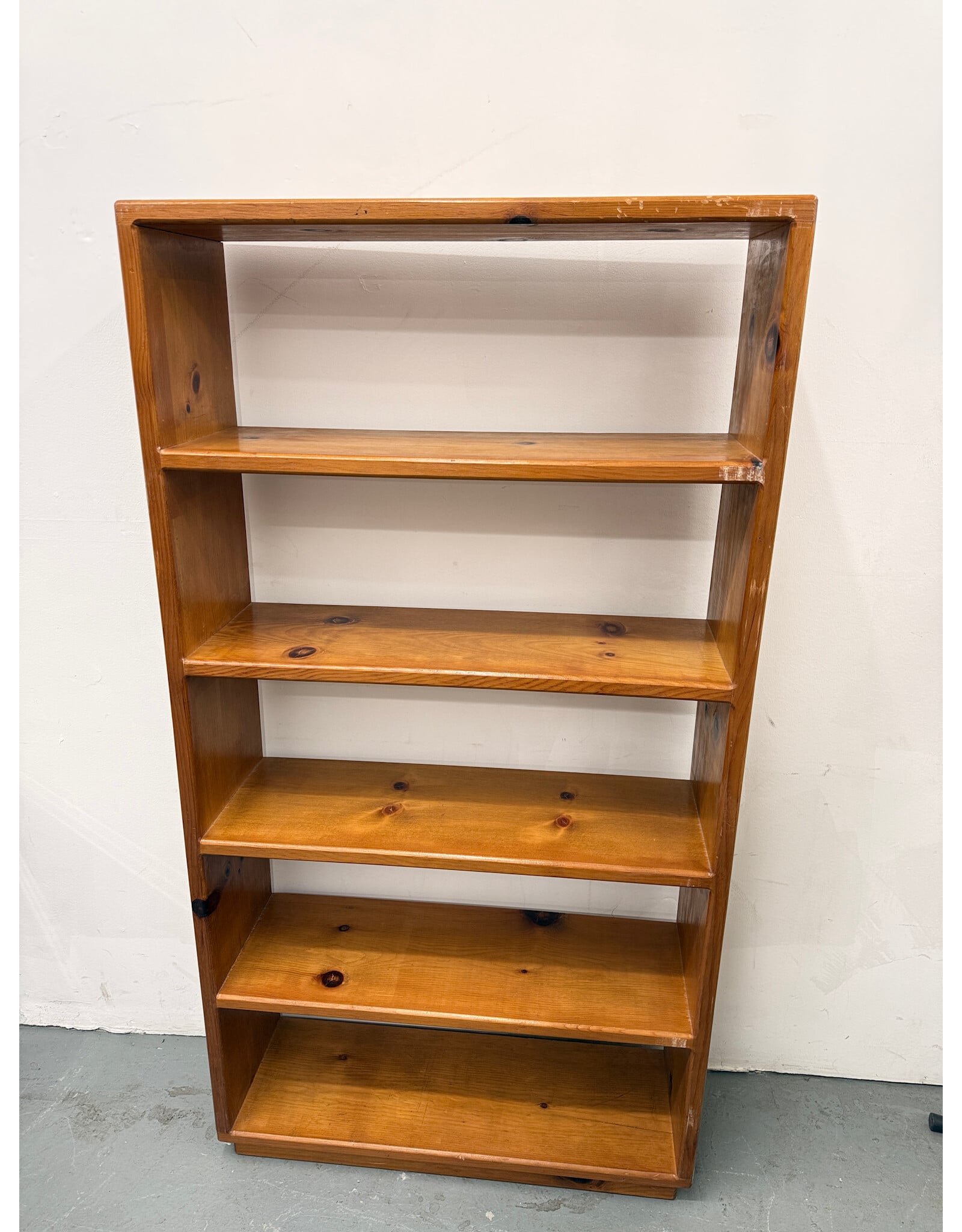 Wooden 5-Tier Bookshelf