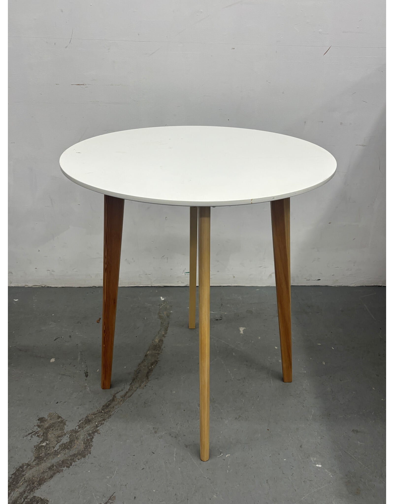 White Circle Table