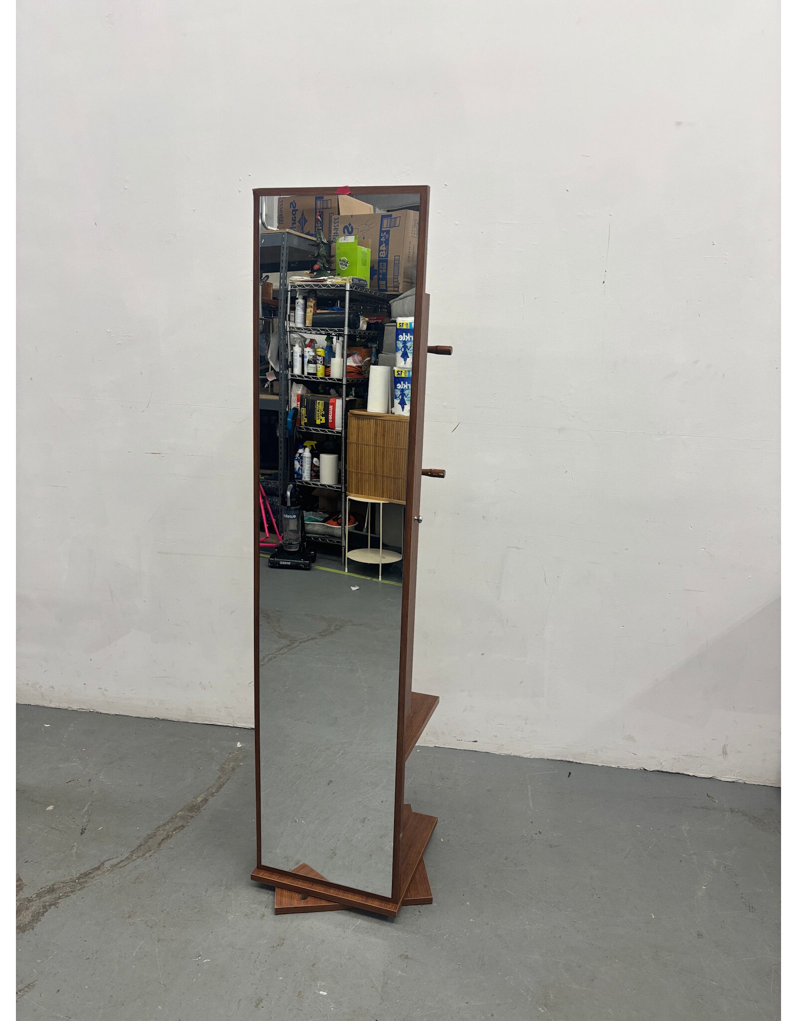 Rotating Vanity/Jewelry Storage w Mirror