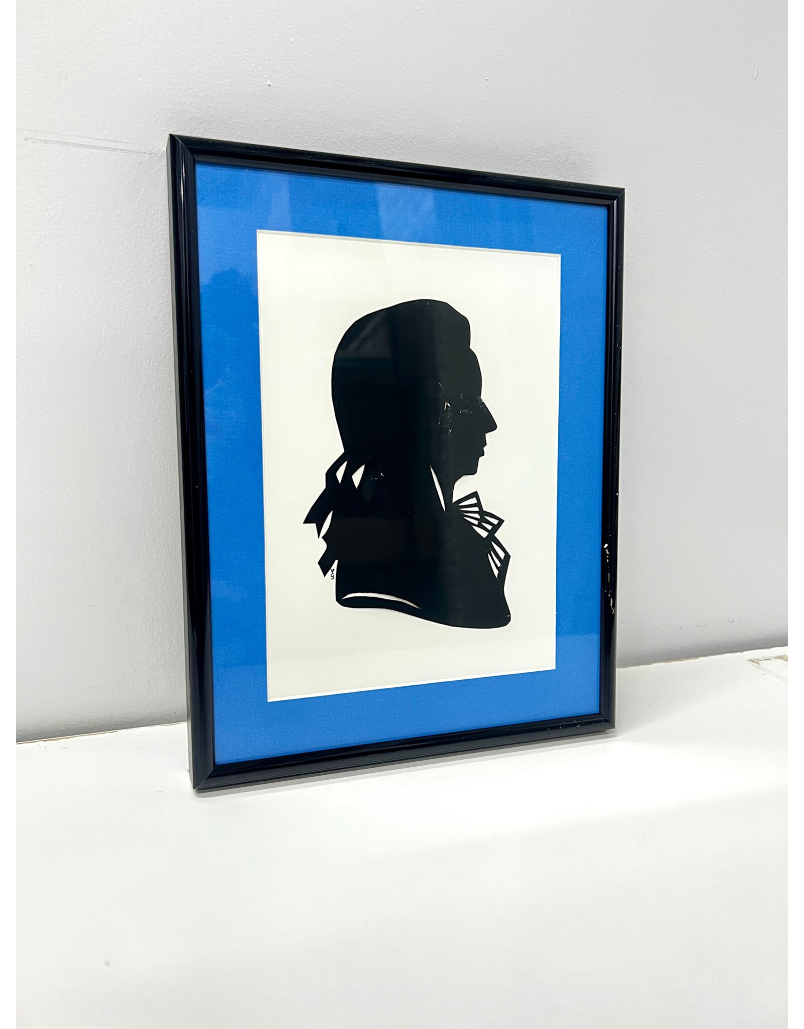 Framed Vintage Style Silhouette