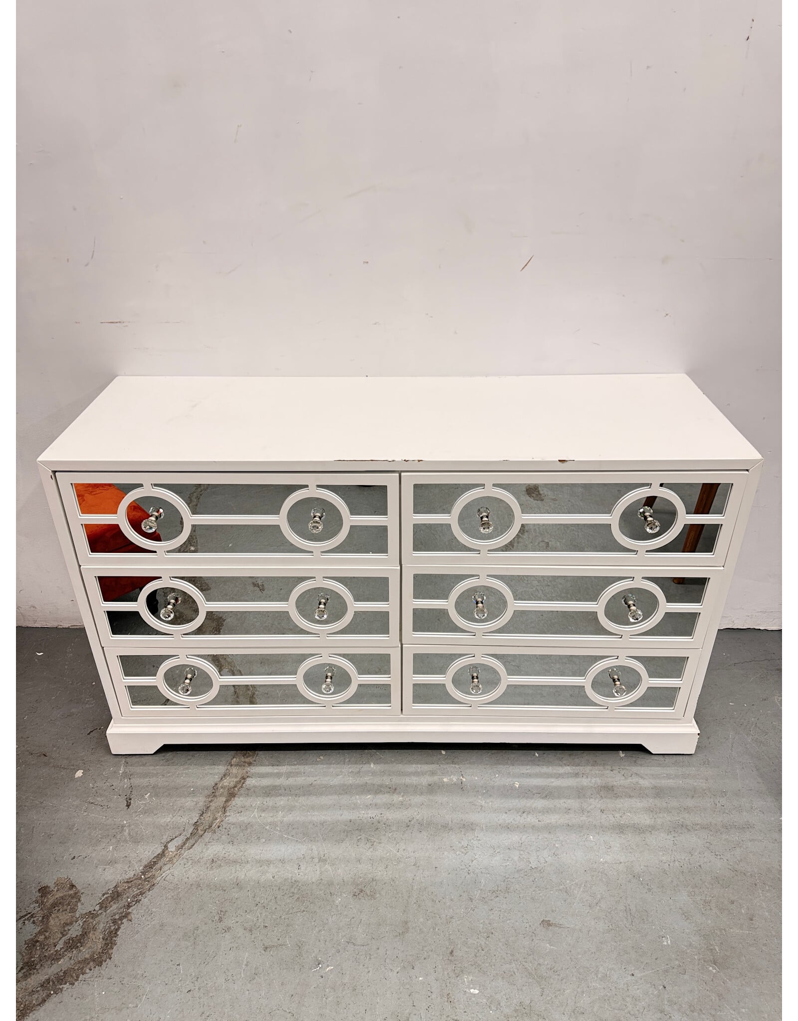 White Transitional 6-Drawer Mirrored Dresser