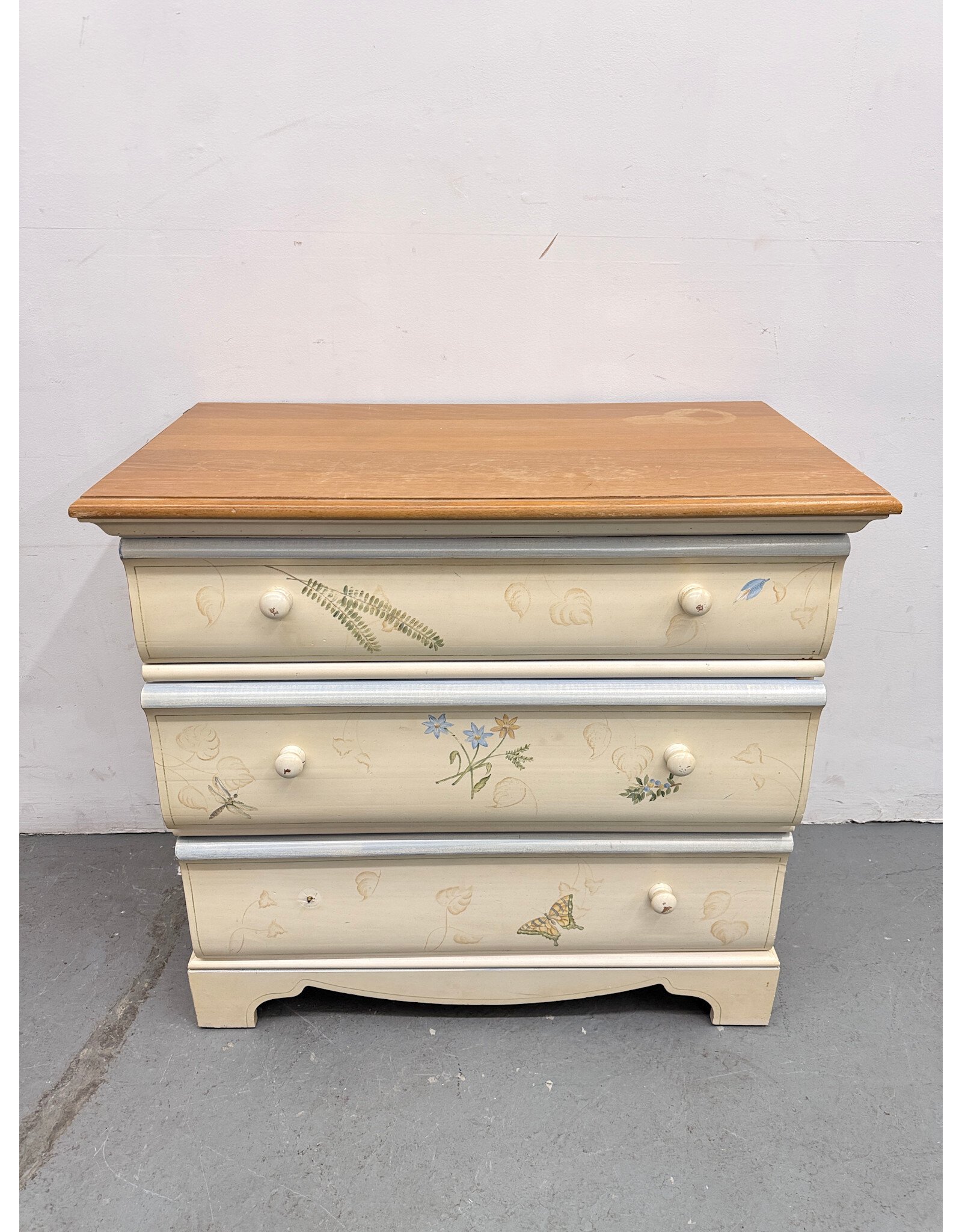 Thomasville Wood 3-Drawer Dresser