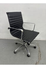 Black Ribbed Office Chair