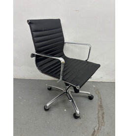Black Ribbed Office Chair