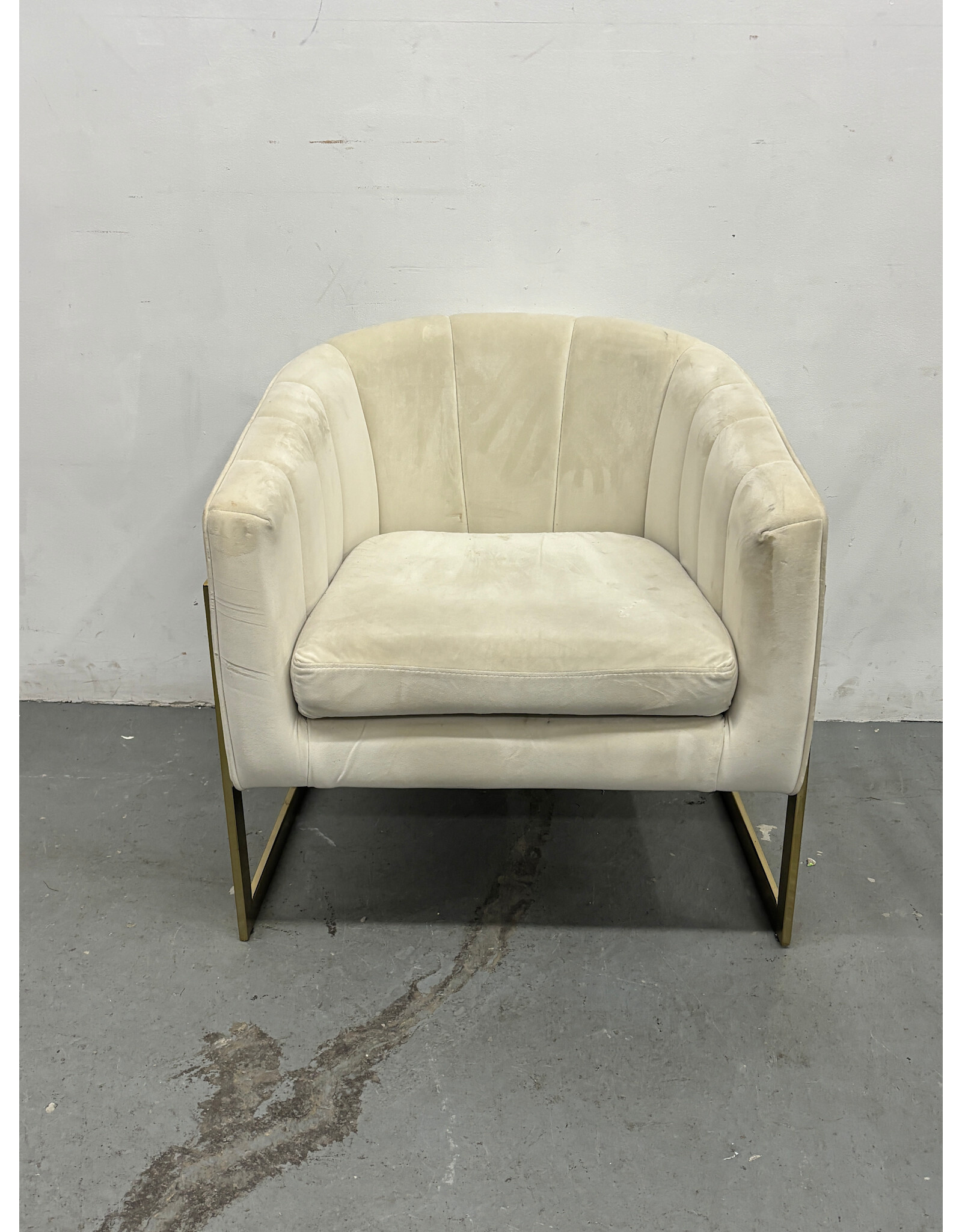 Velvet Barrel Accent Chair with Gold Base