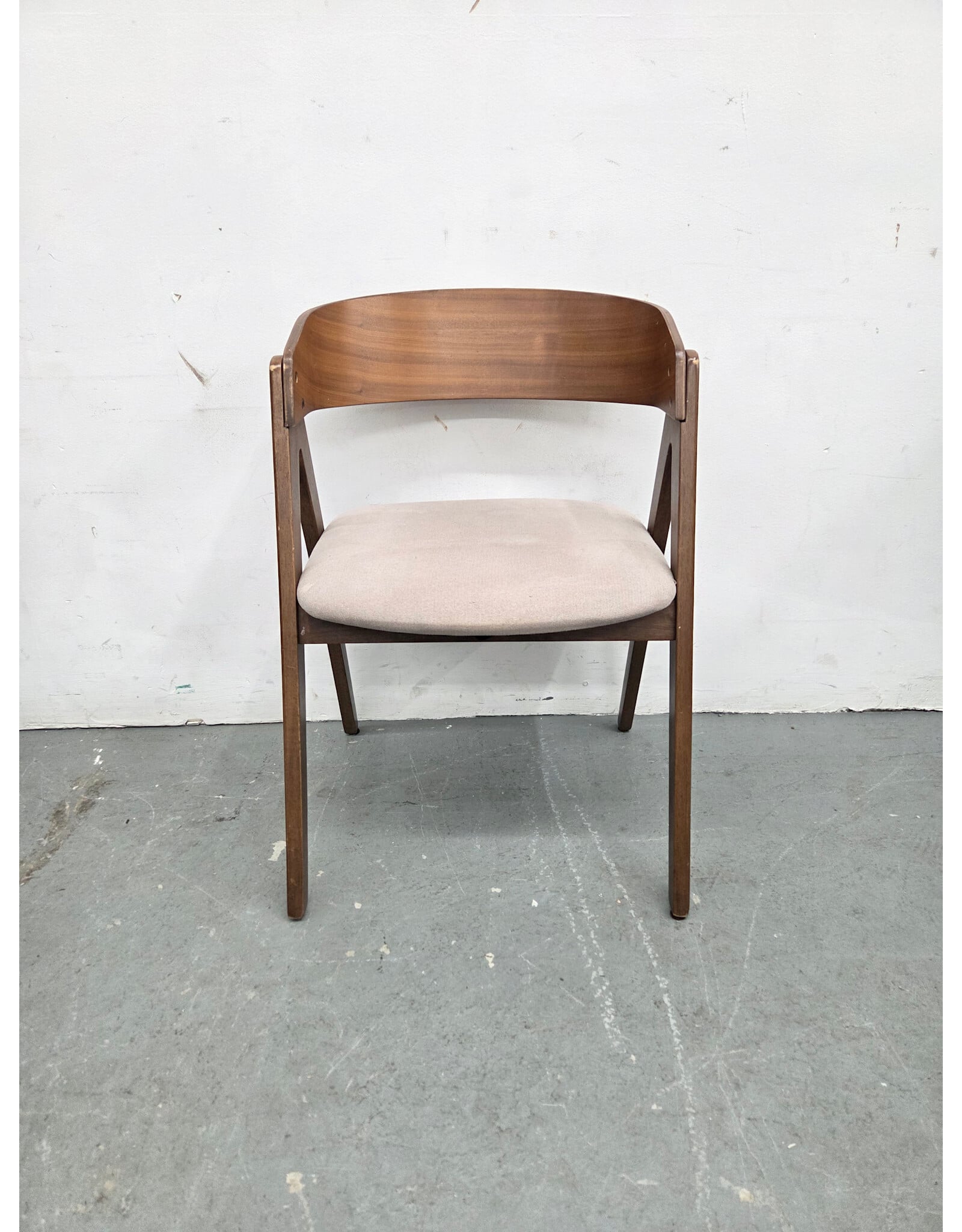 Baxton Studio Curveback Dining Chair