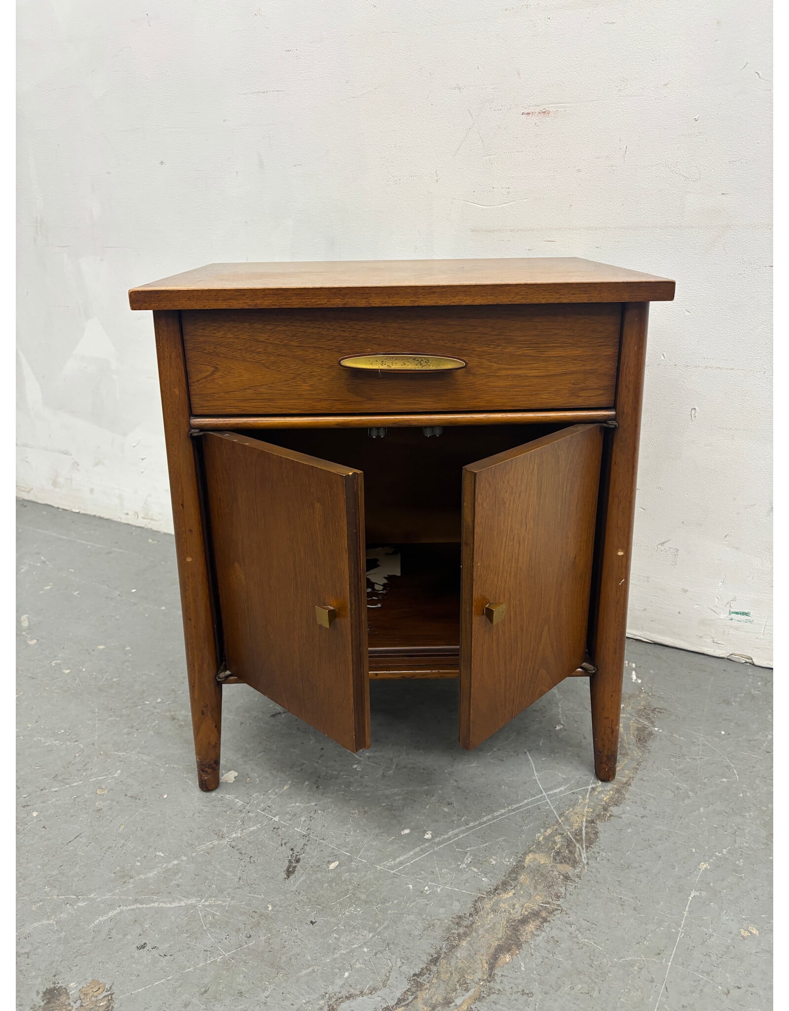 MCM Nightstand w Brass Handles