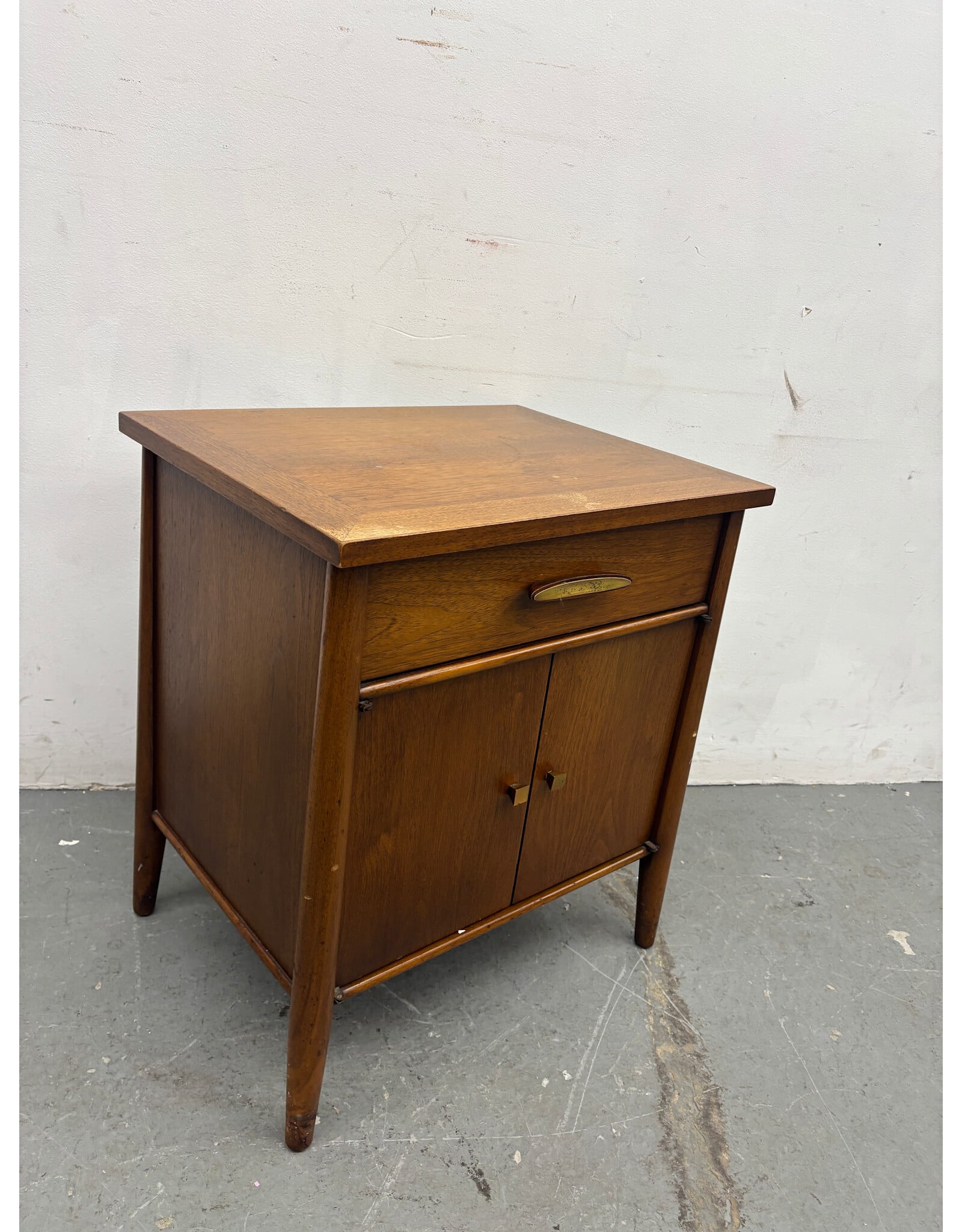 MCM Nightstand w Brass Handles