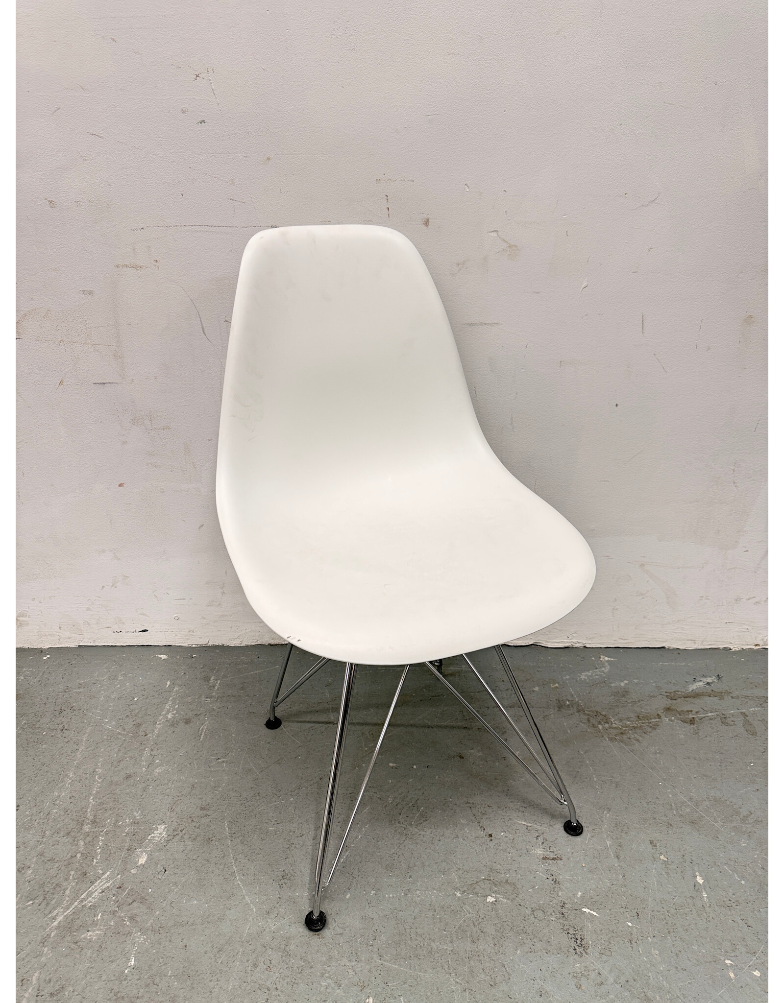Eames Replica Chairs w/Eiffel Tower Base